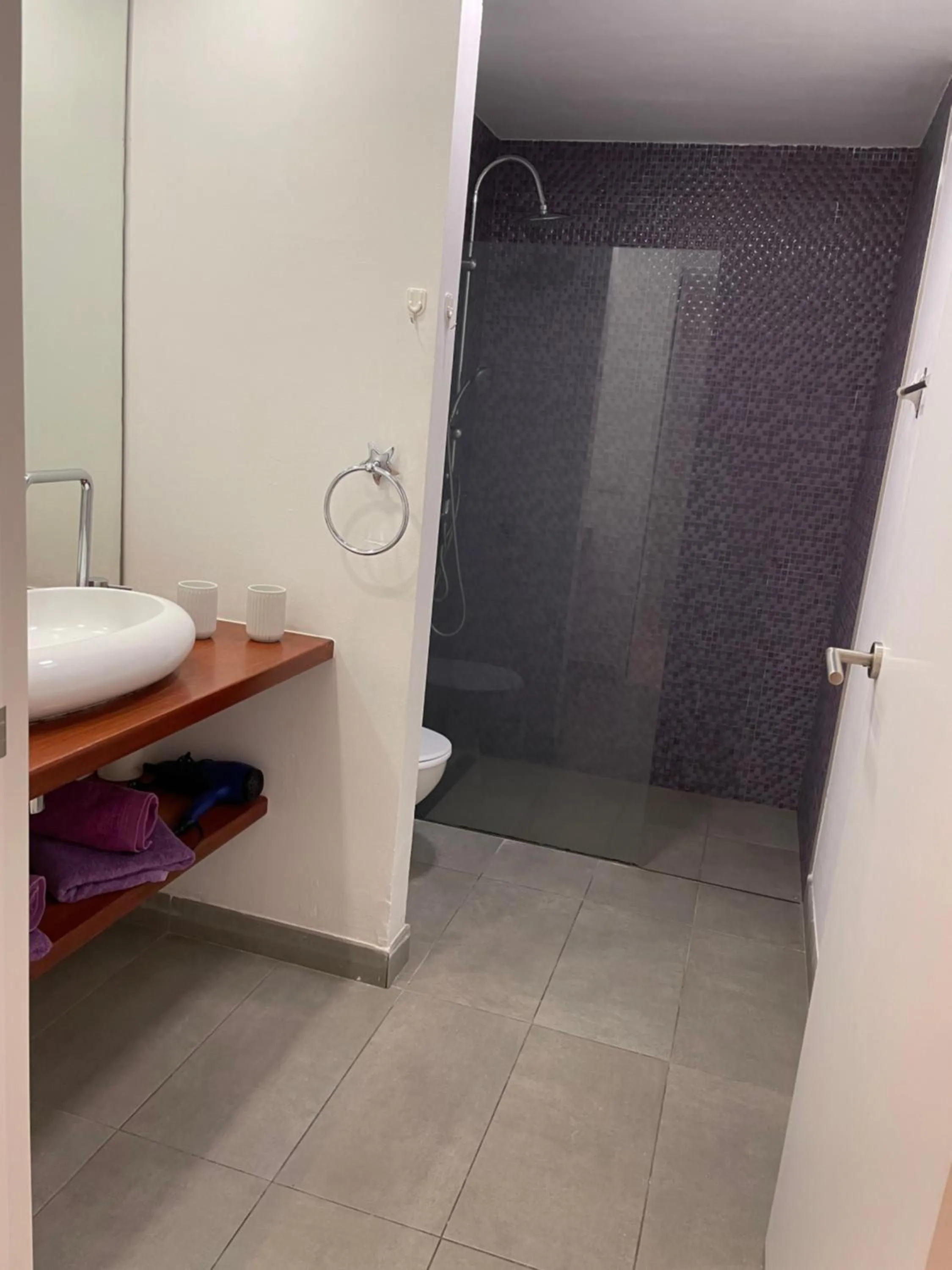 Bathroom in PURA VIDA Beach Suite