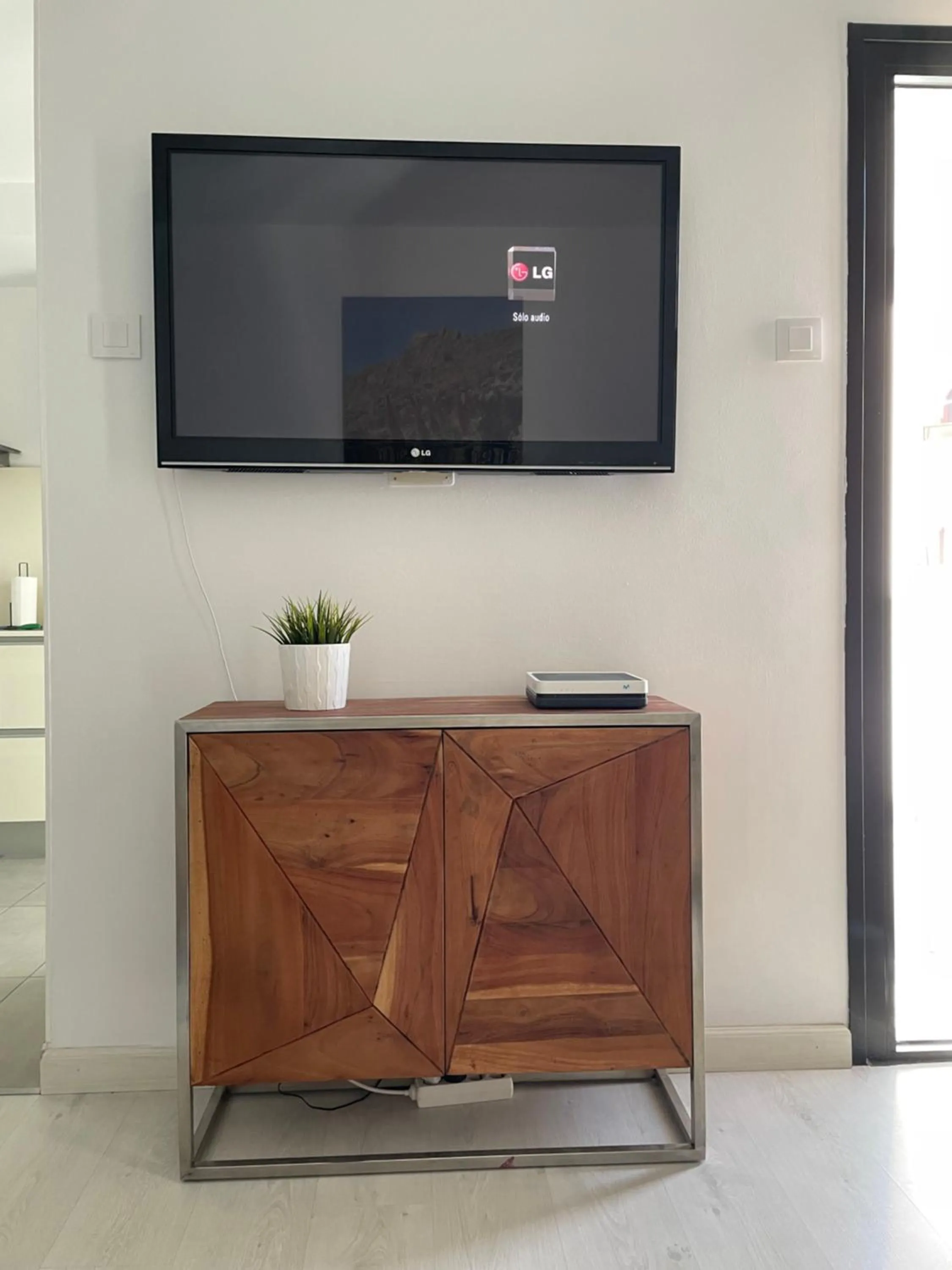 TV and multimedia in PURA VIDA Beach Suite