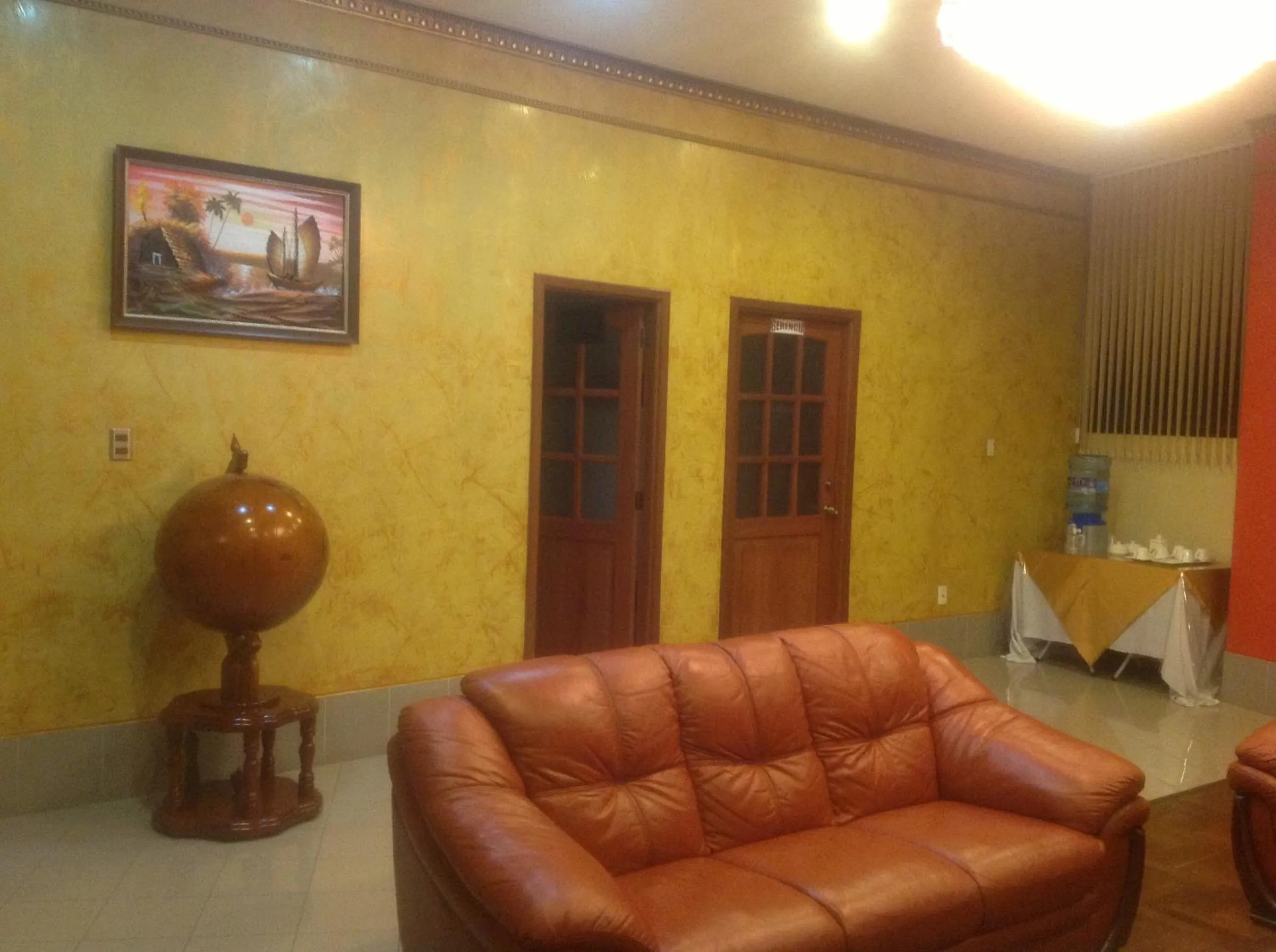 Living room in Golden Palace