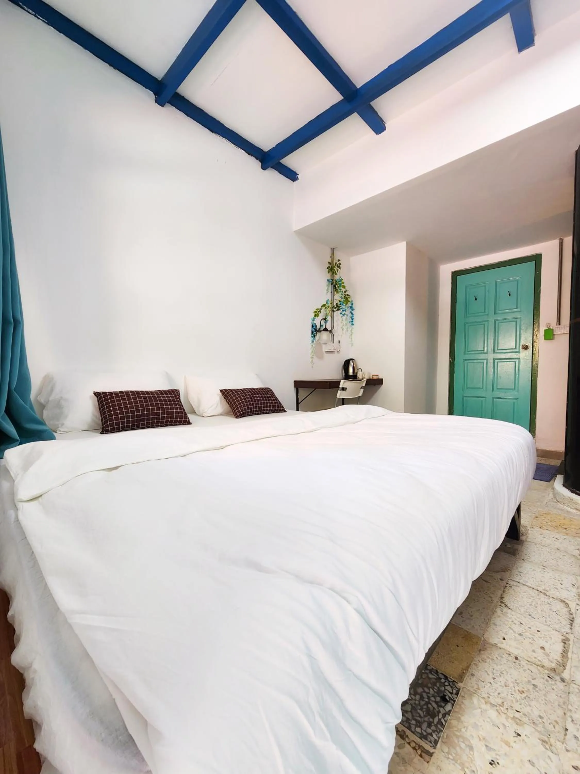 Bed in Bestow Boutique Hotel