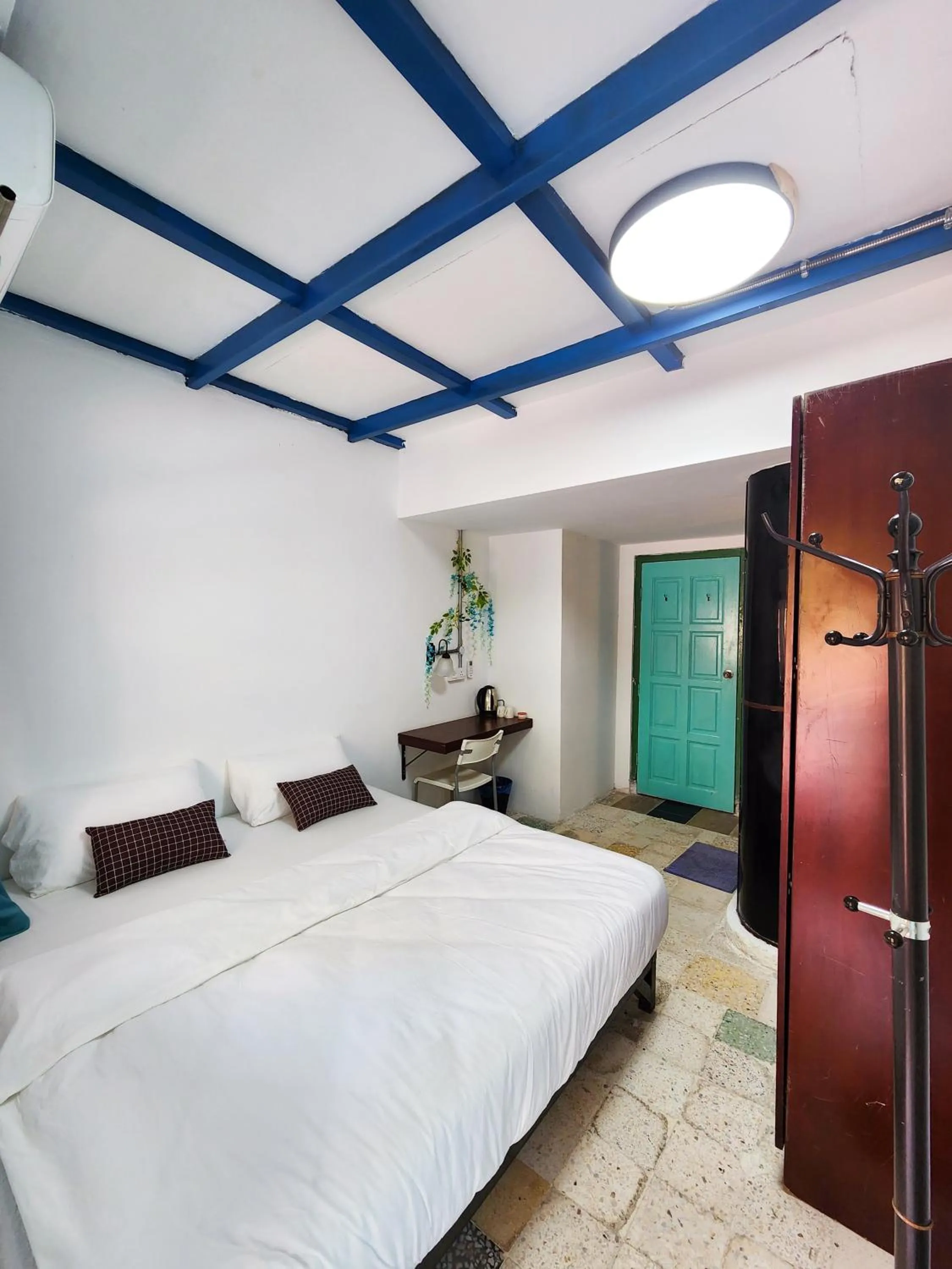 Bed in Bestow Boutique Hotel