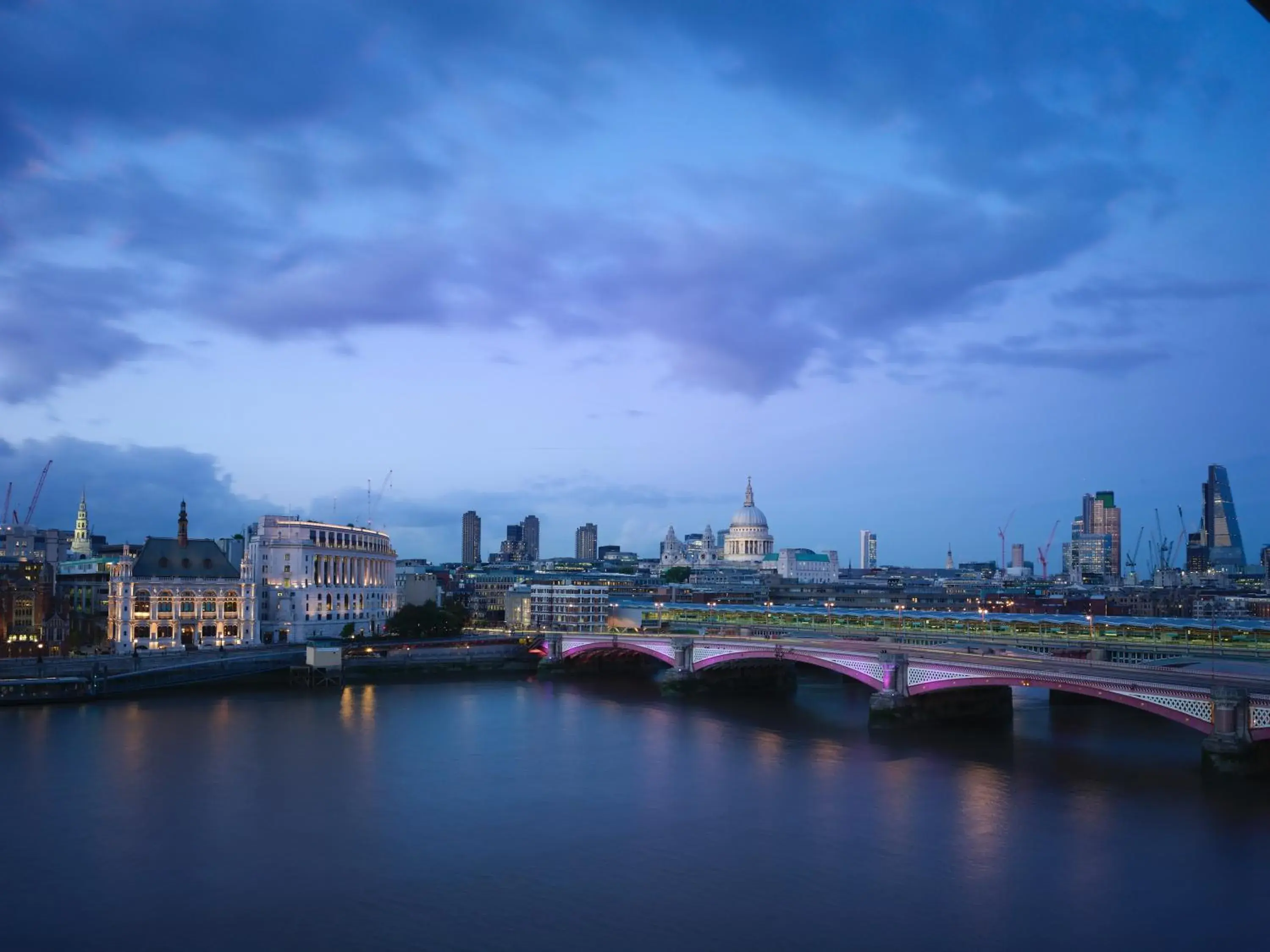 River View Balcony Suite in Sea Containers London River View Balcony Suite in Sea Containers London