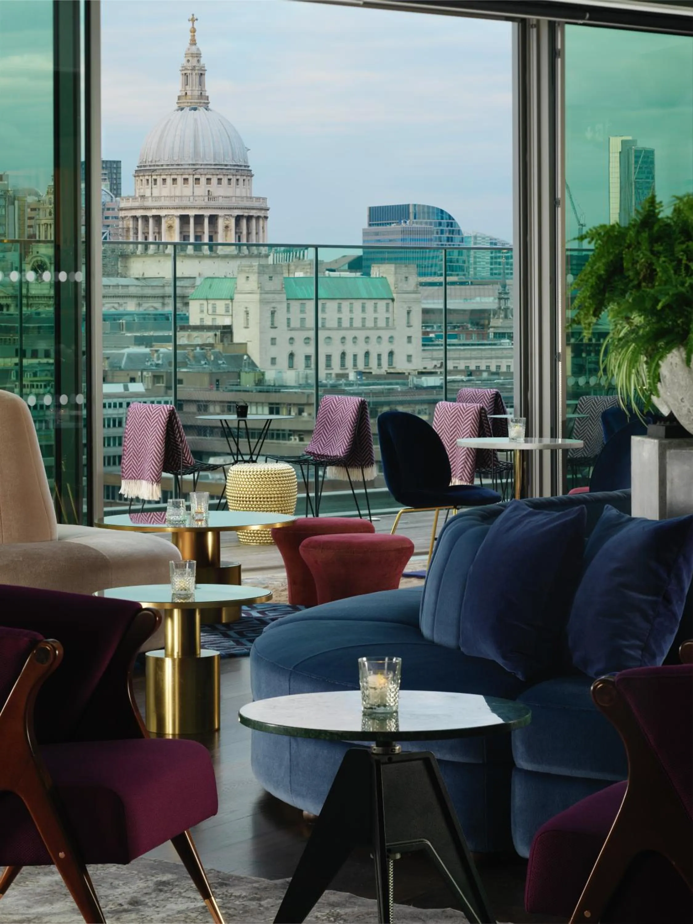 Lounge or bar in Sea Containers London