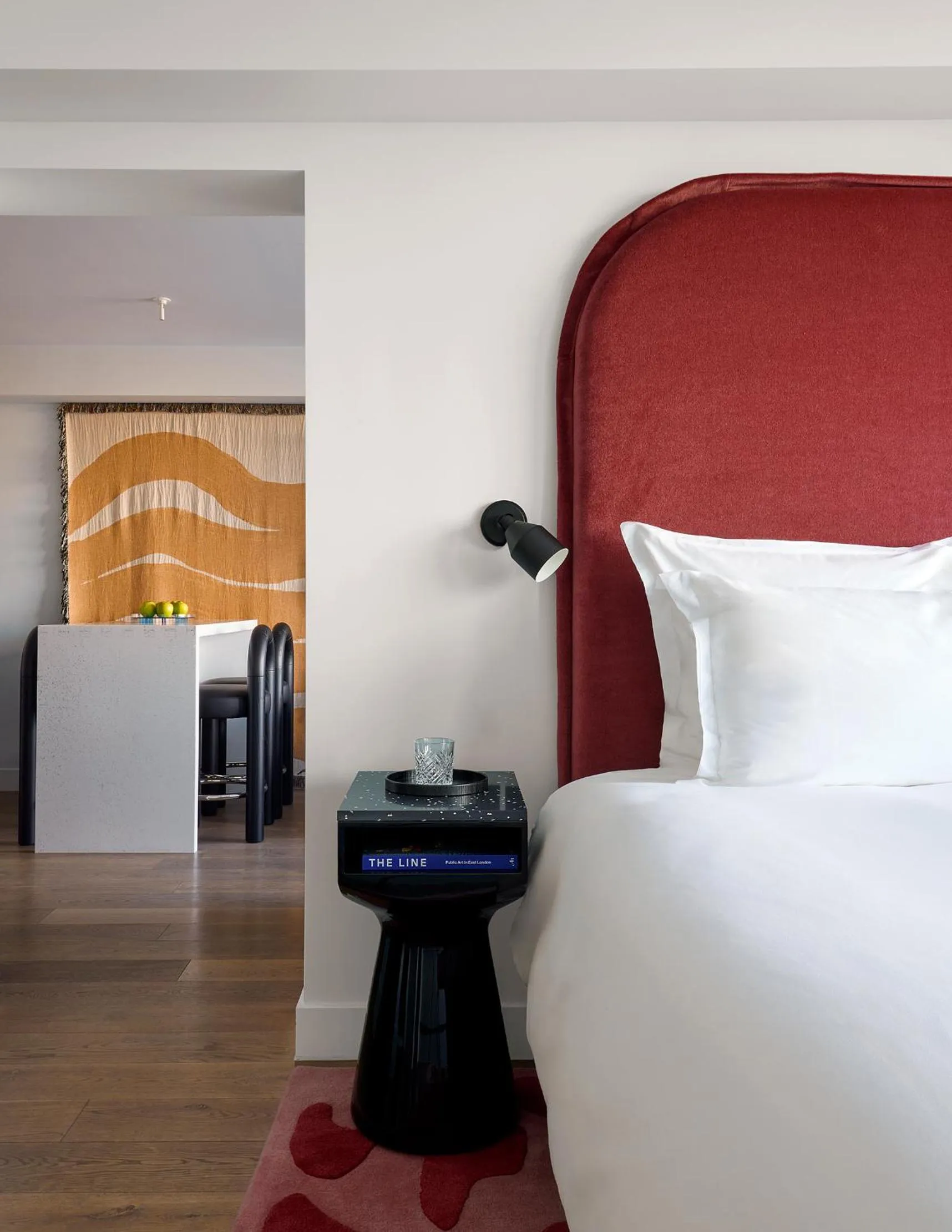 Bedroom, Bed in Sea Containers London
