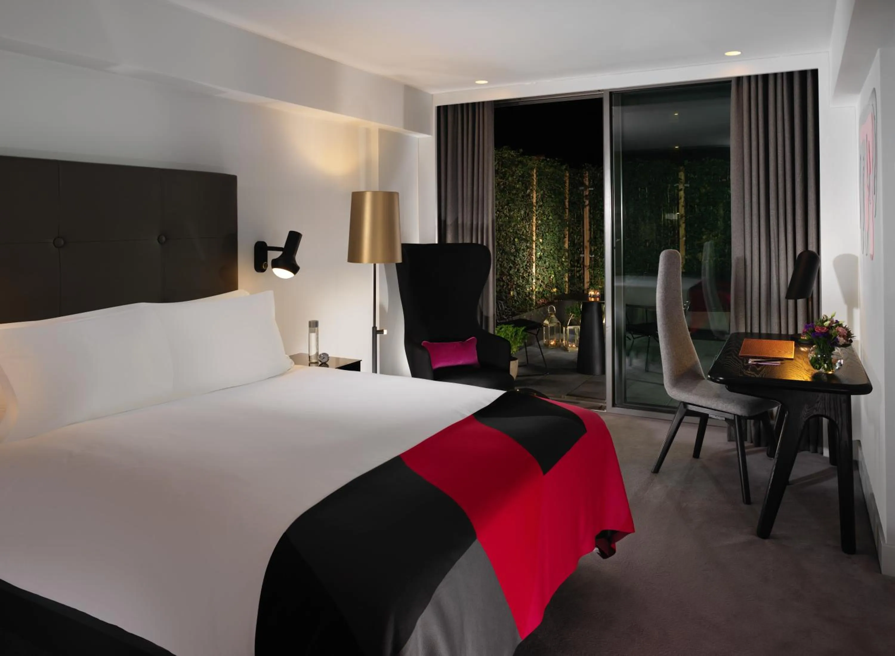 Photo of the whole room, Bed in Sea Containers London