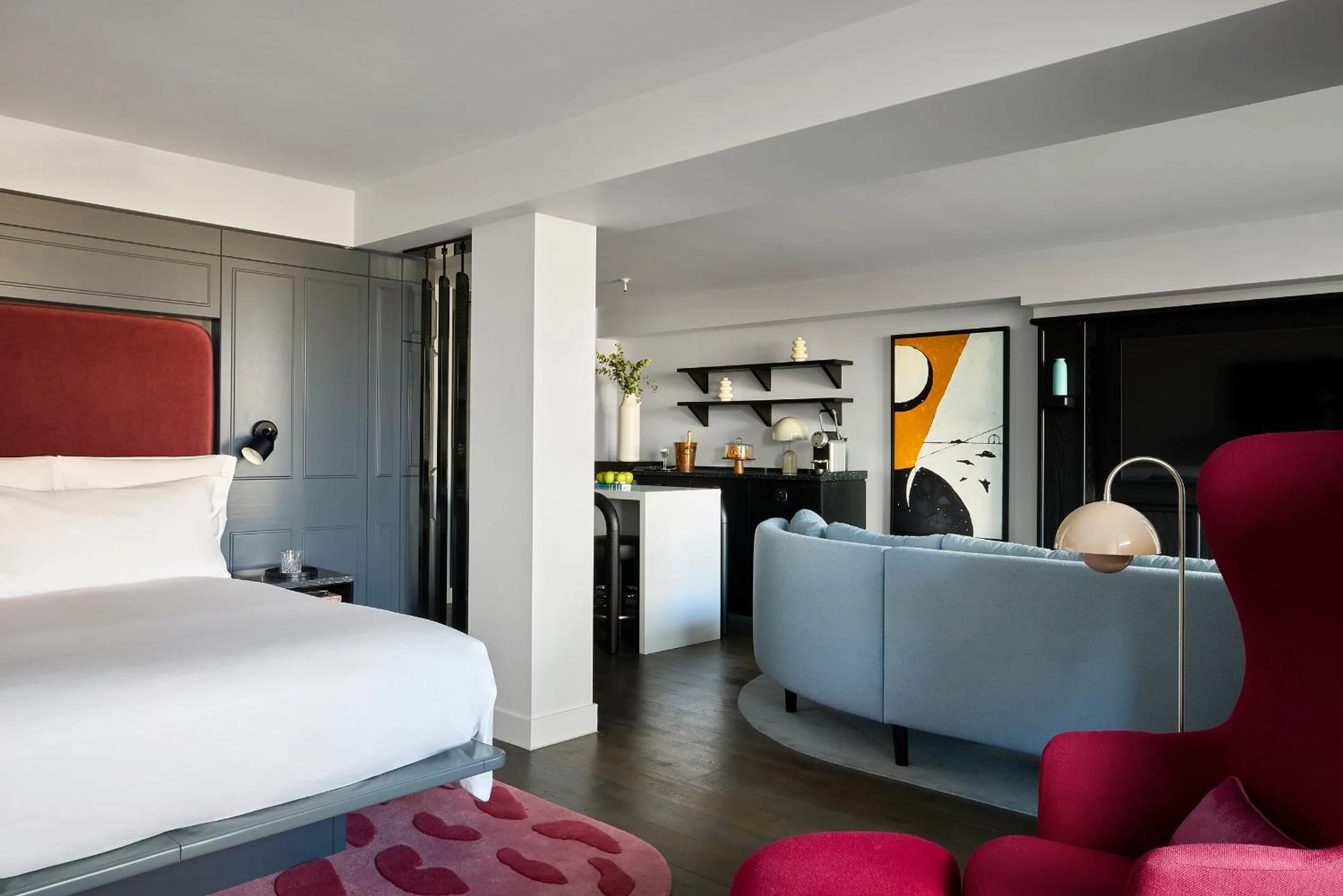 Bedroom, Bed in Sea Containers London
