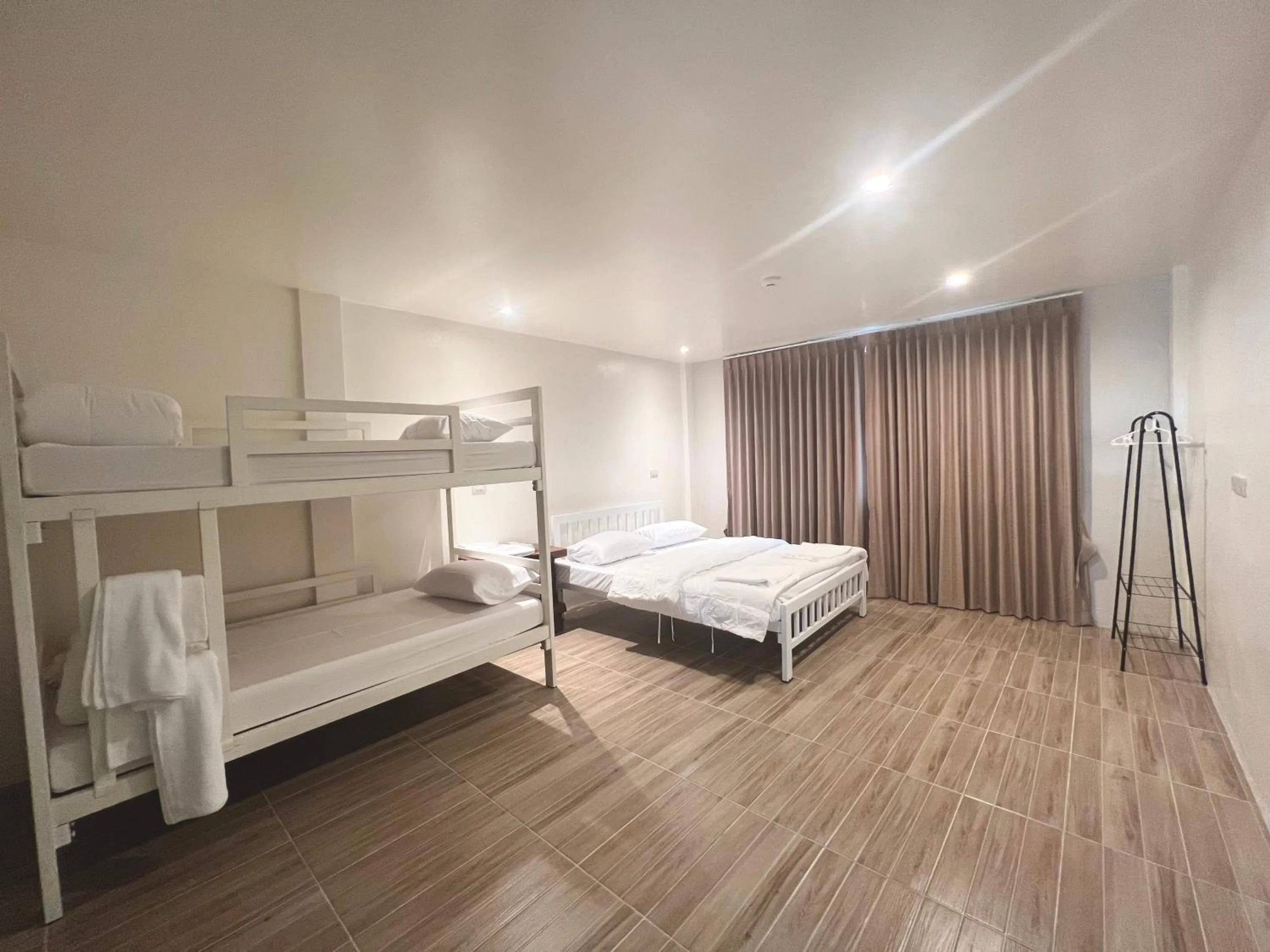 Photo of the whole room, Bed in Krung Tone Hostel