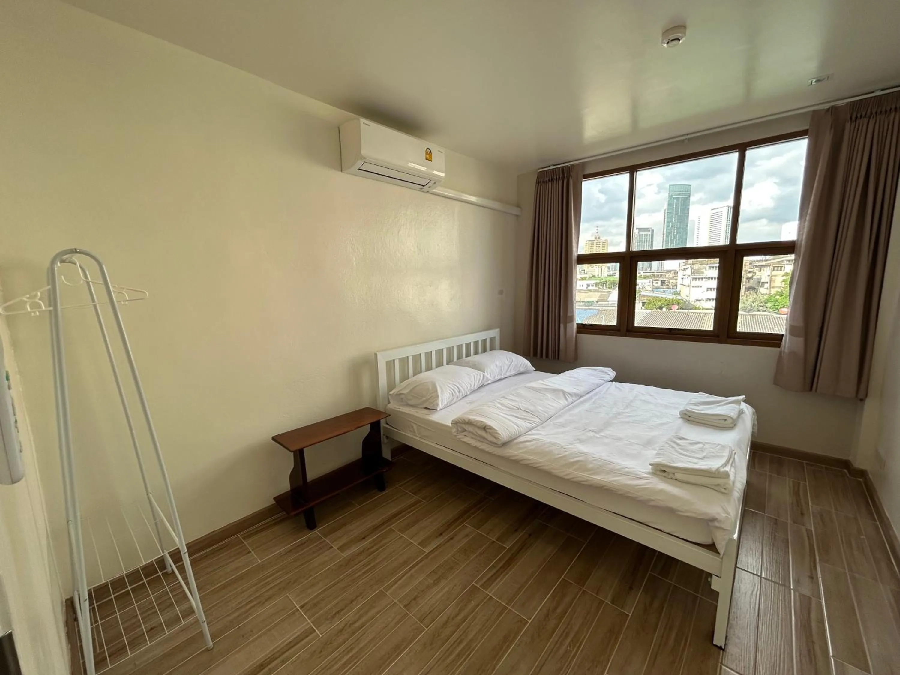 Photo of the whole room, Bed in Krung Tone Hostel