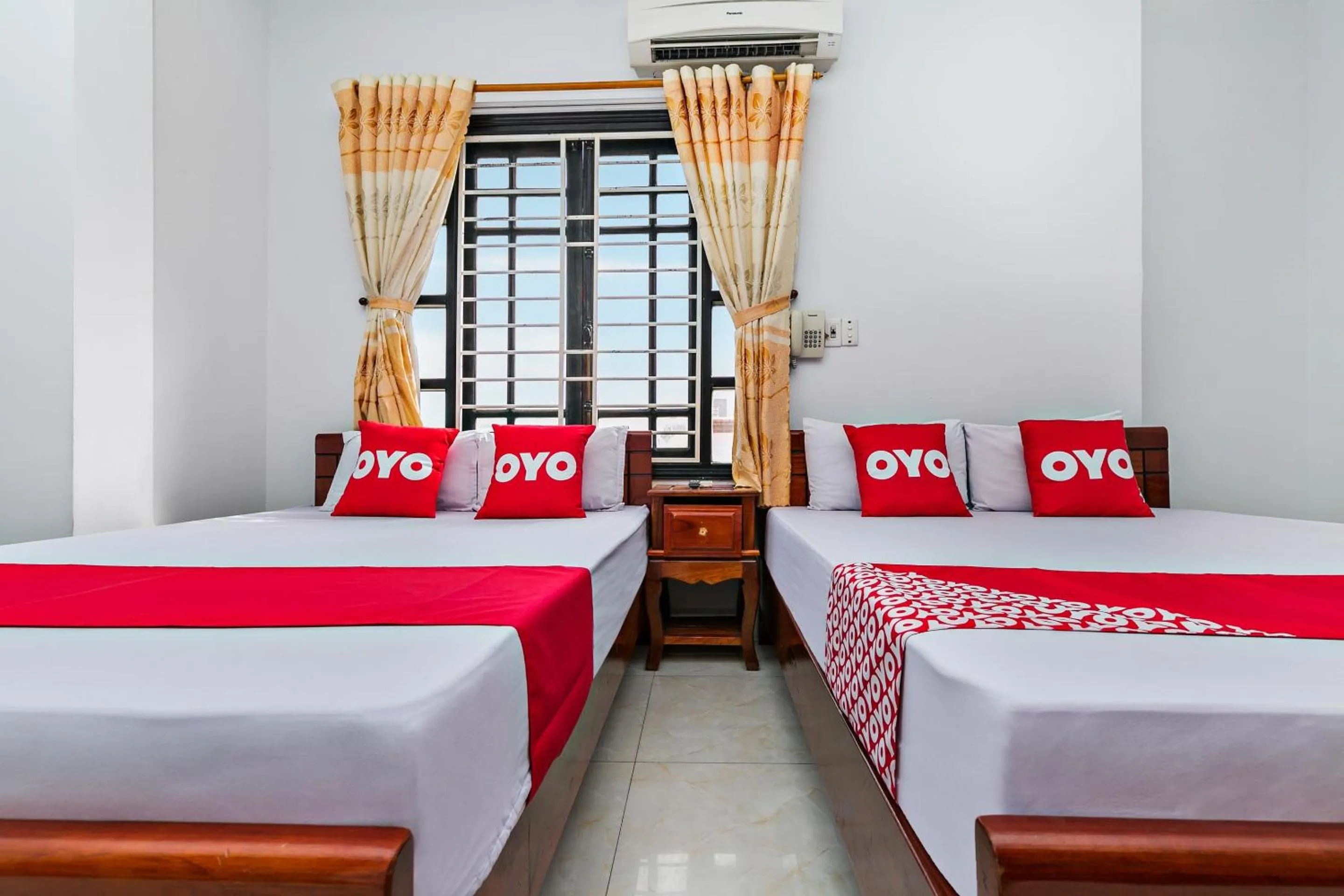 Bedroom in Loan Anh 2 Hotel