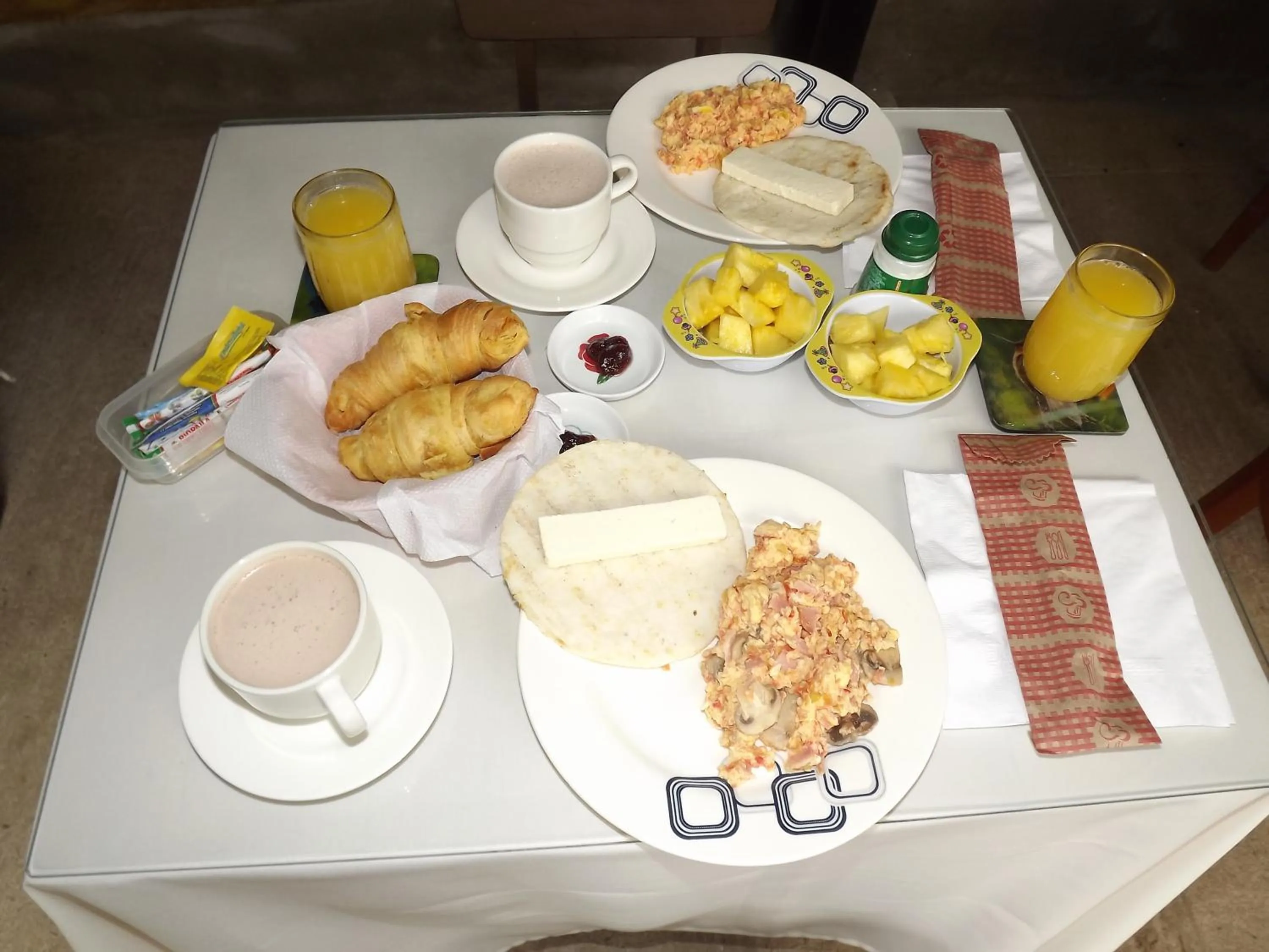 Continental breakfast in El ZORZAL