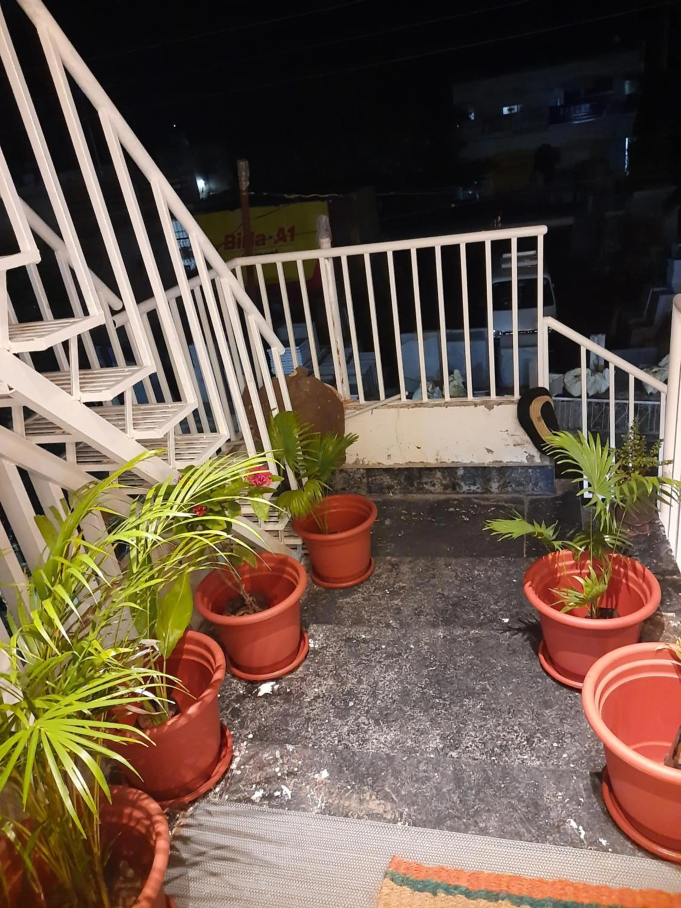 Night in Shriguru Guest House Akkalkot