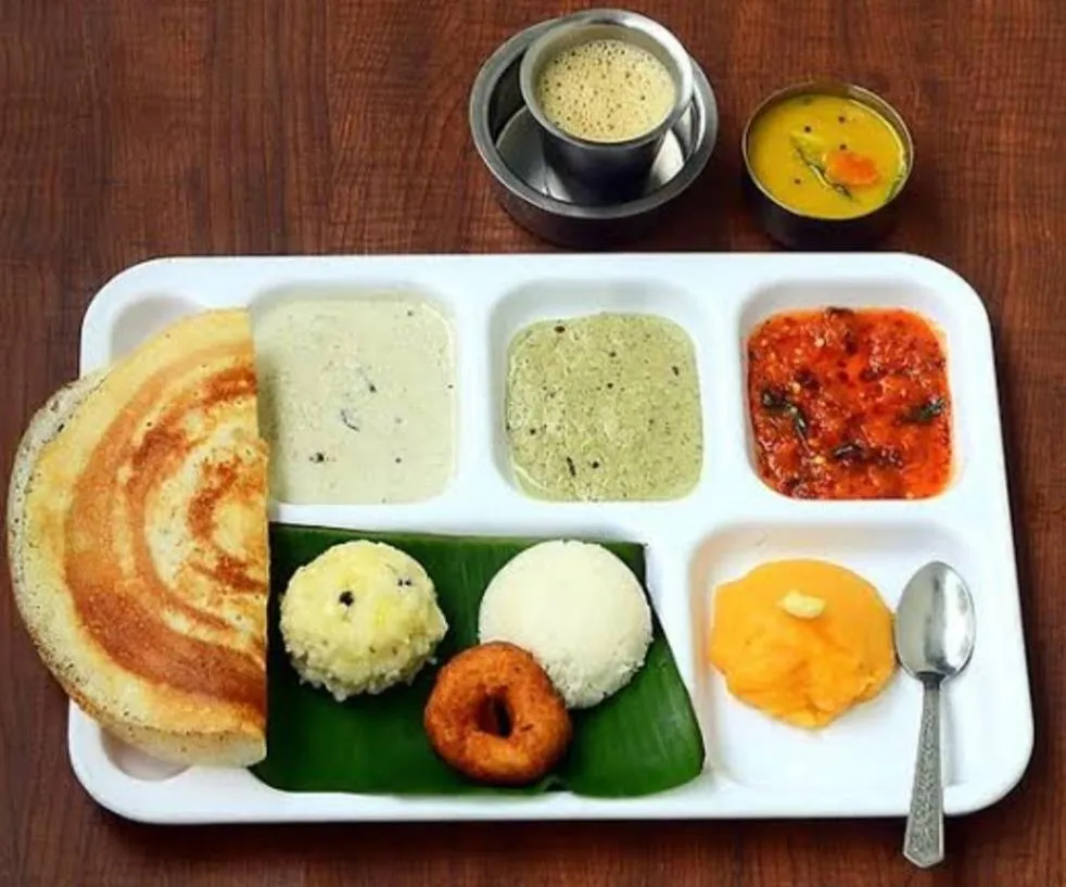 Food and drinks in Shriguru Guest House Akkalkot