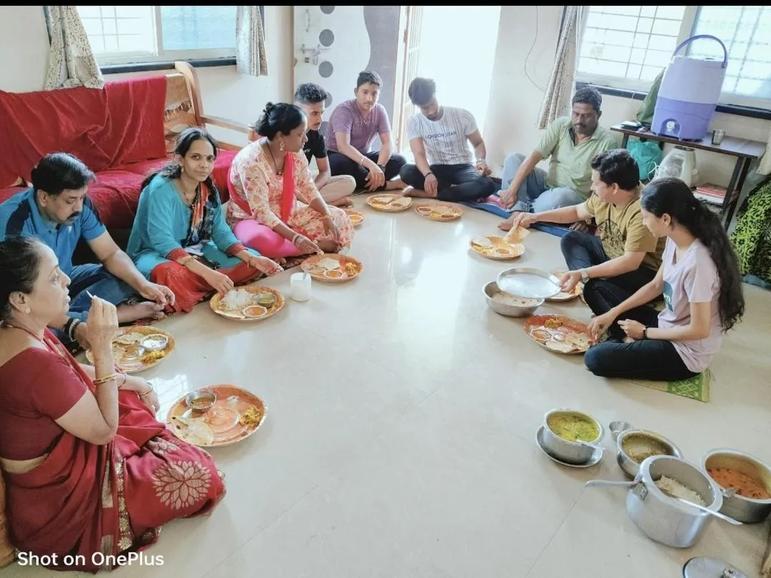 Shriguru Guest House Akkalkot