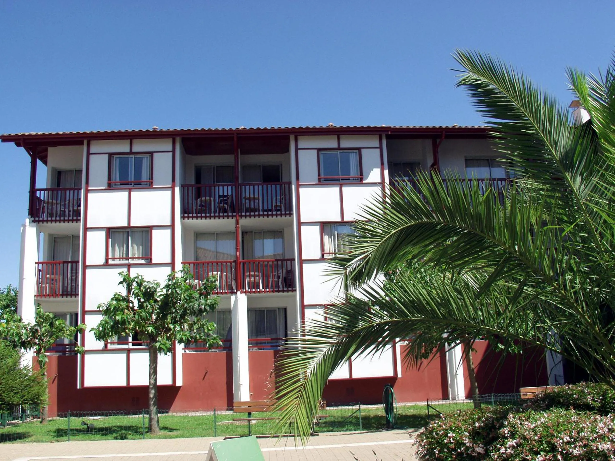 Facade/entrance, Property Building in Vvf Villages Urrugne