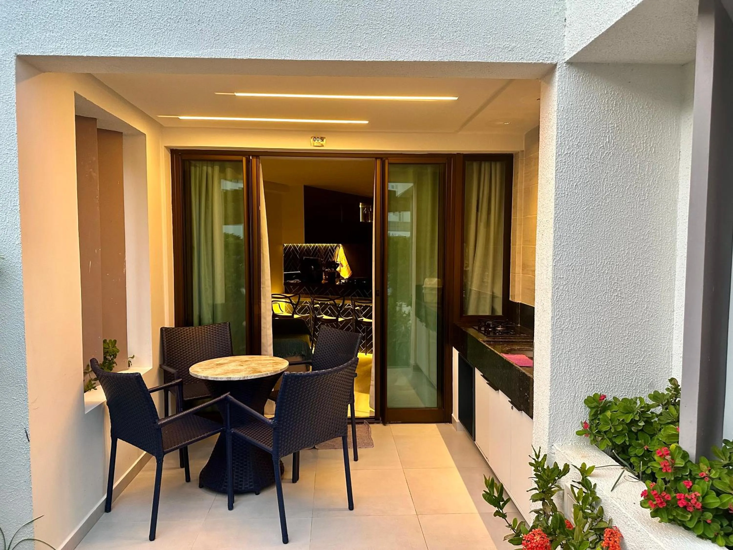 Patio in Flat Luxo - Pé na Areia - Maui Beach Residence