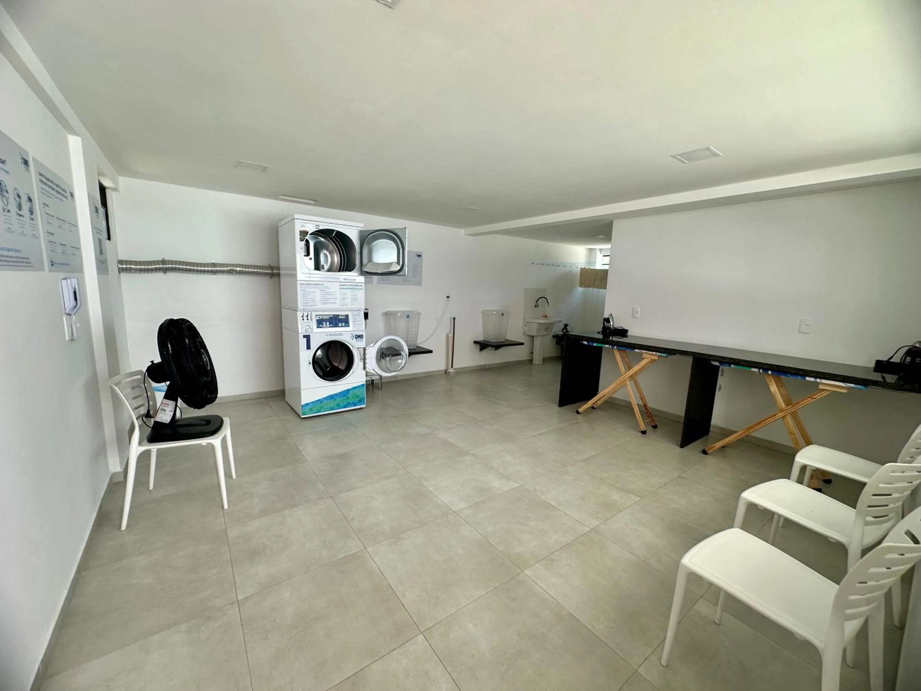laundry in Flat Luxo - Pé na Areia - Maui Beach Residence
