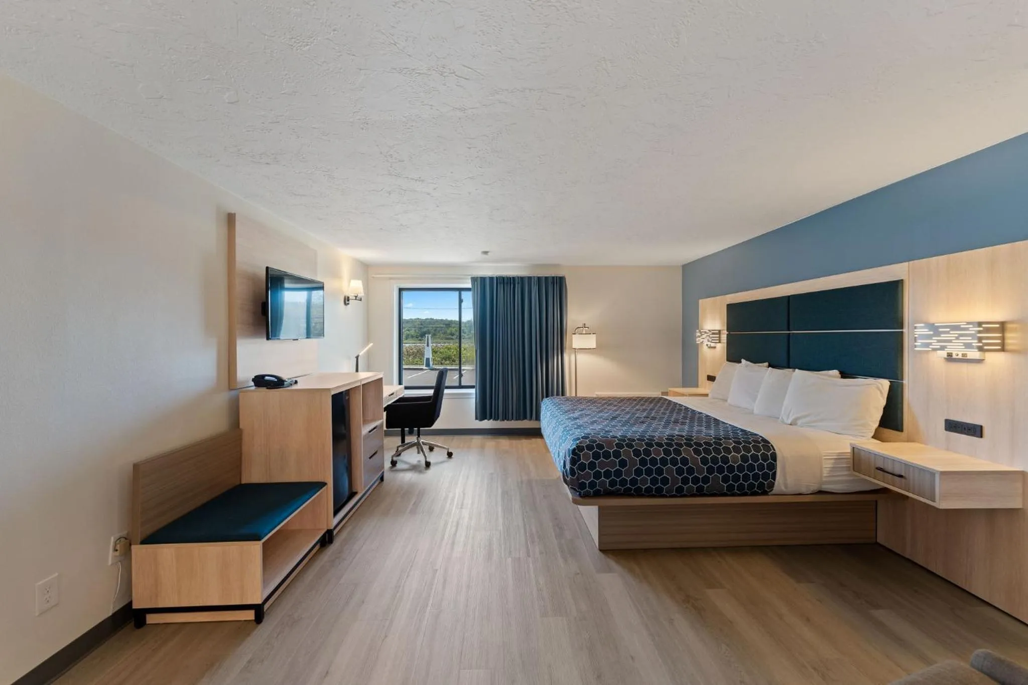 Bedroom, Bed in Pilgrim Sands on Long Beach