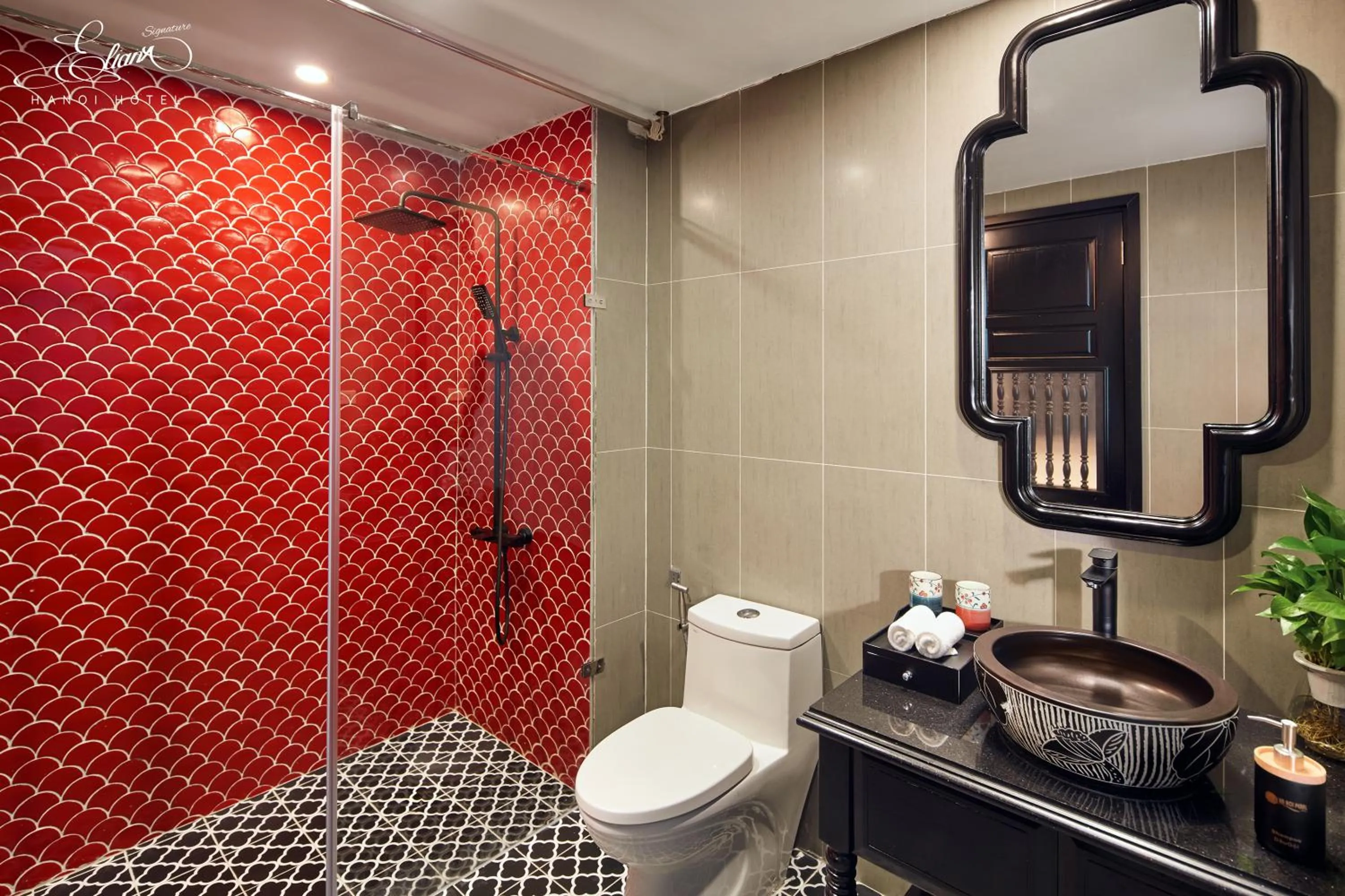 Shower in Eliana Signature Hanoi Hotel