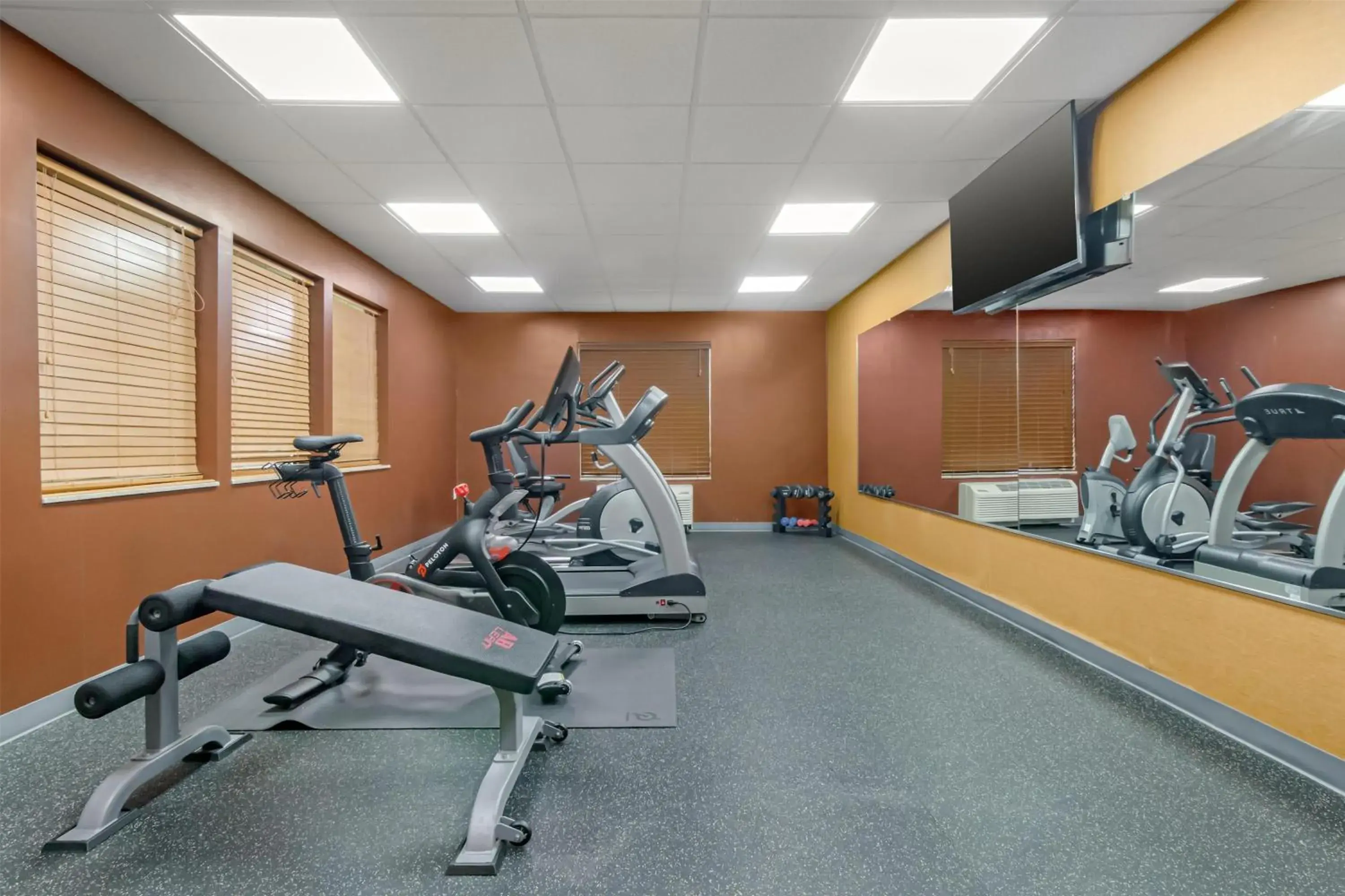 Fitness centre/facilities in Best Western Plus Hiawatha Hotel Fitness centre/facilities in Best Western Plus Hiawatha Hotel