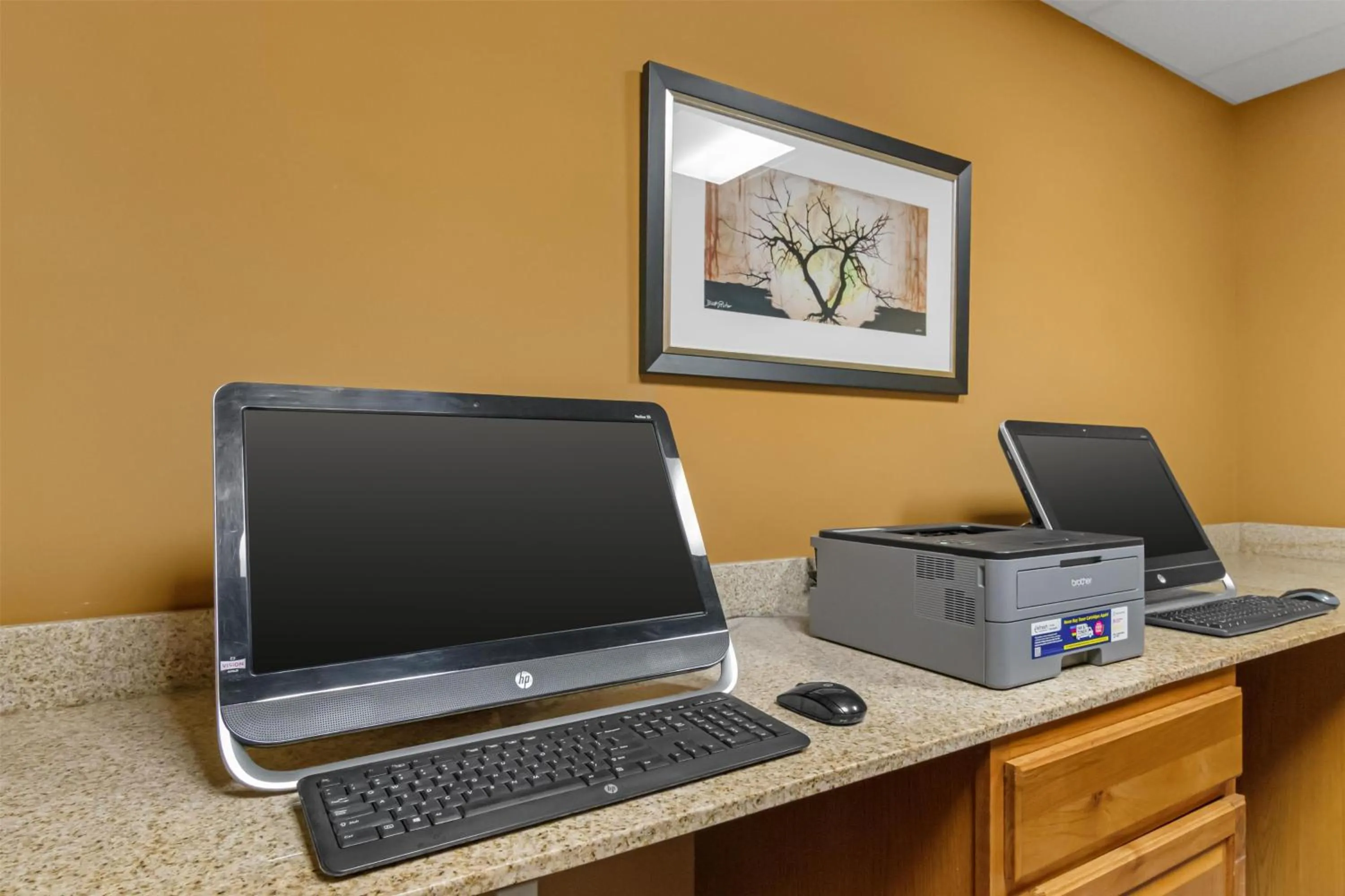 Business facilities in Best Western Plus Hiawatha Hotel