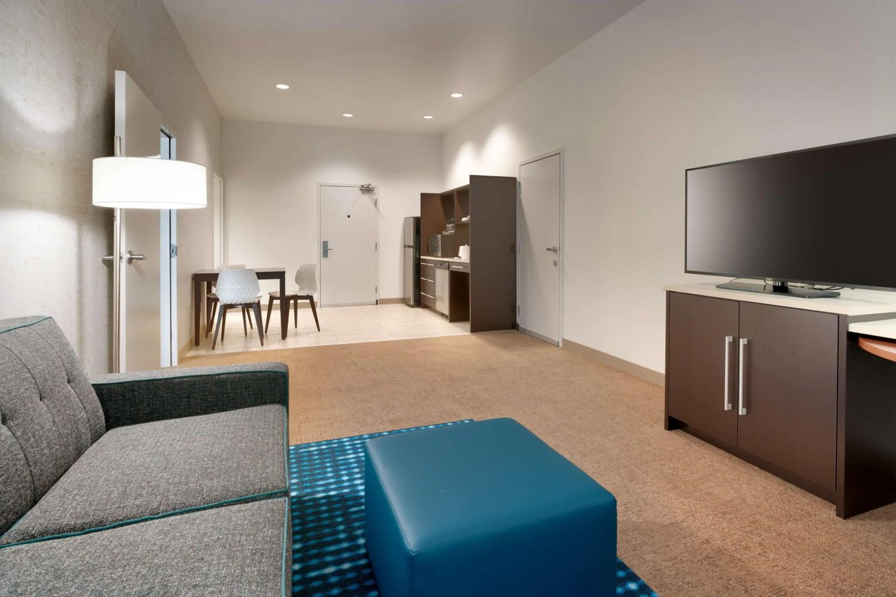 Kitchen or kitchenette in Home2 Suites by Hilton Houston Katy