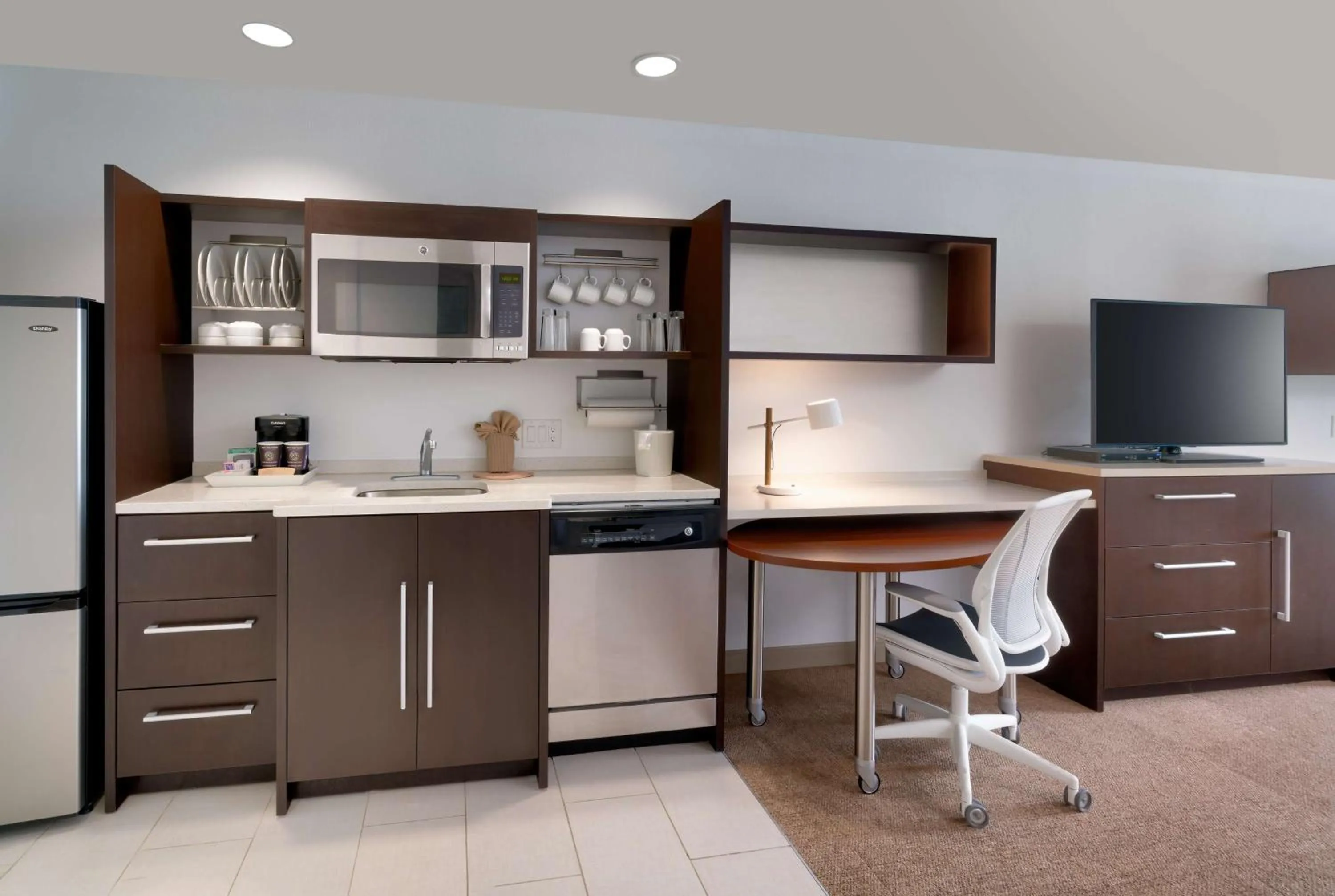 Kitchen or kitchenette in Home2 Suites by Hilton Houston Katy
