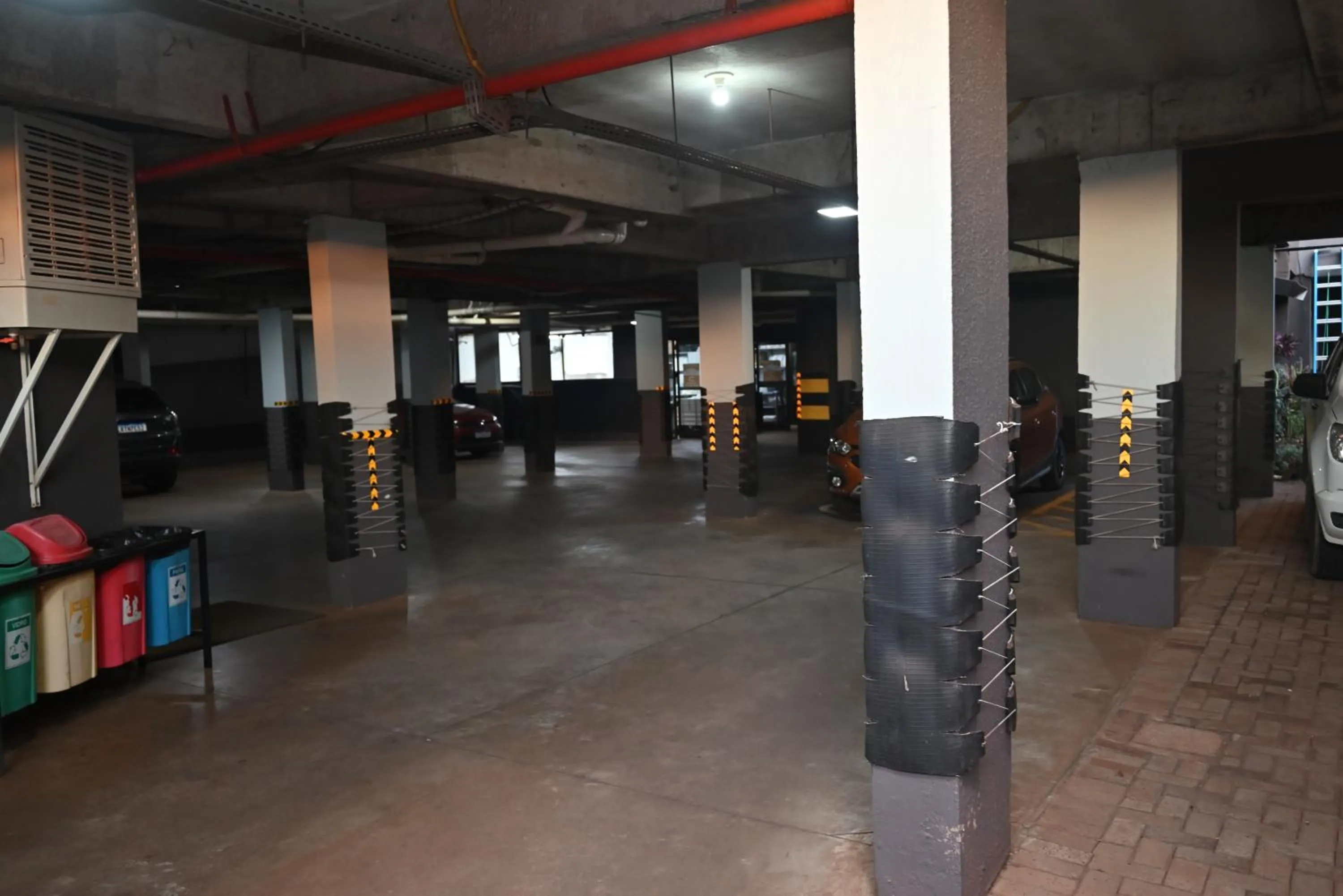 Parking in Master Gold Hotel Express