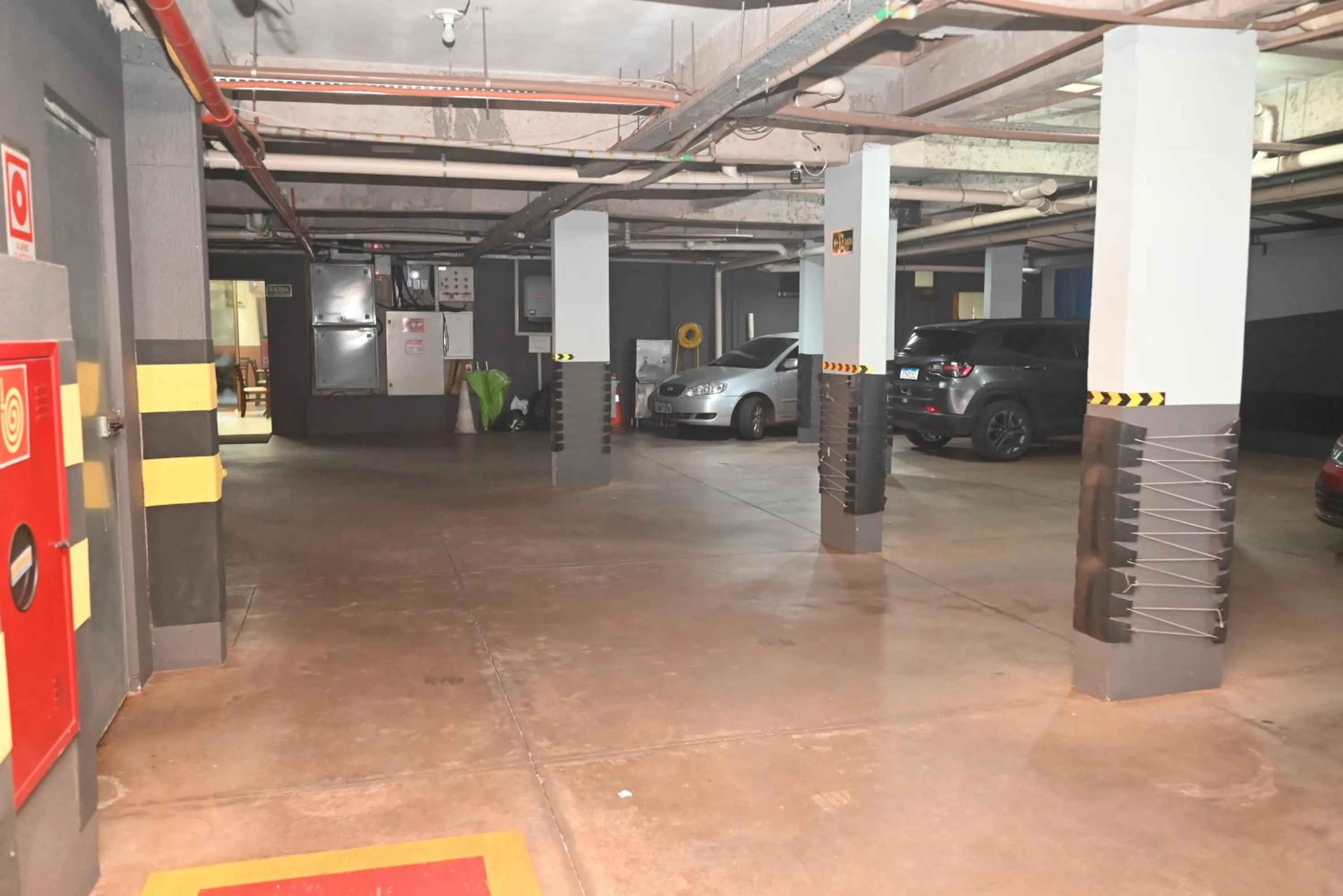 Parking in Master Gold Hotel Express