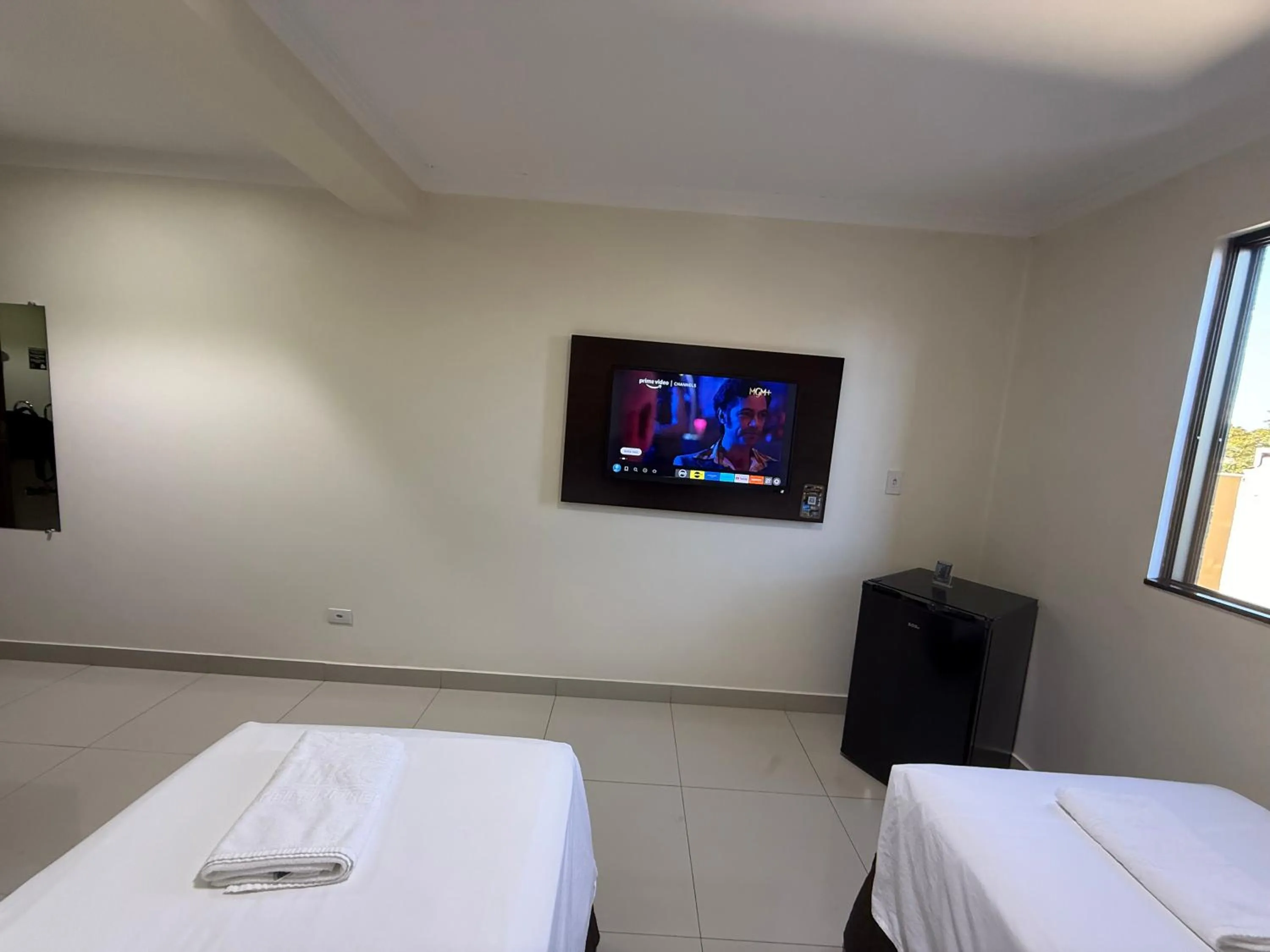 TV and multimedia, Bed in Master Gold Hotel Express