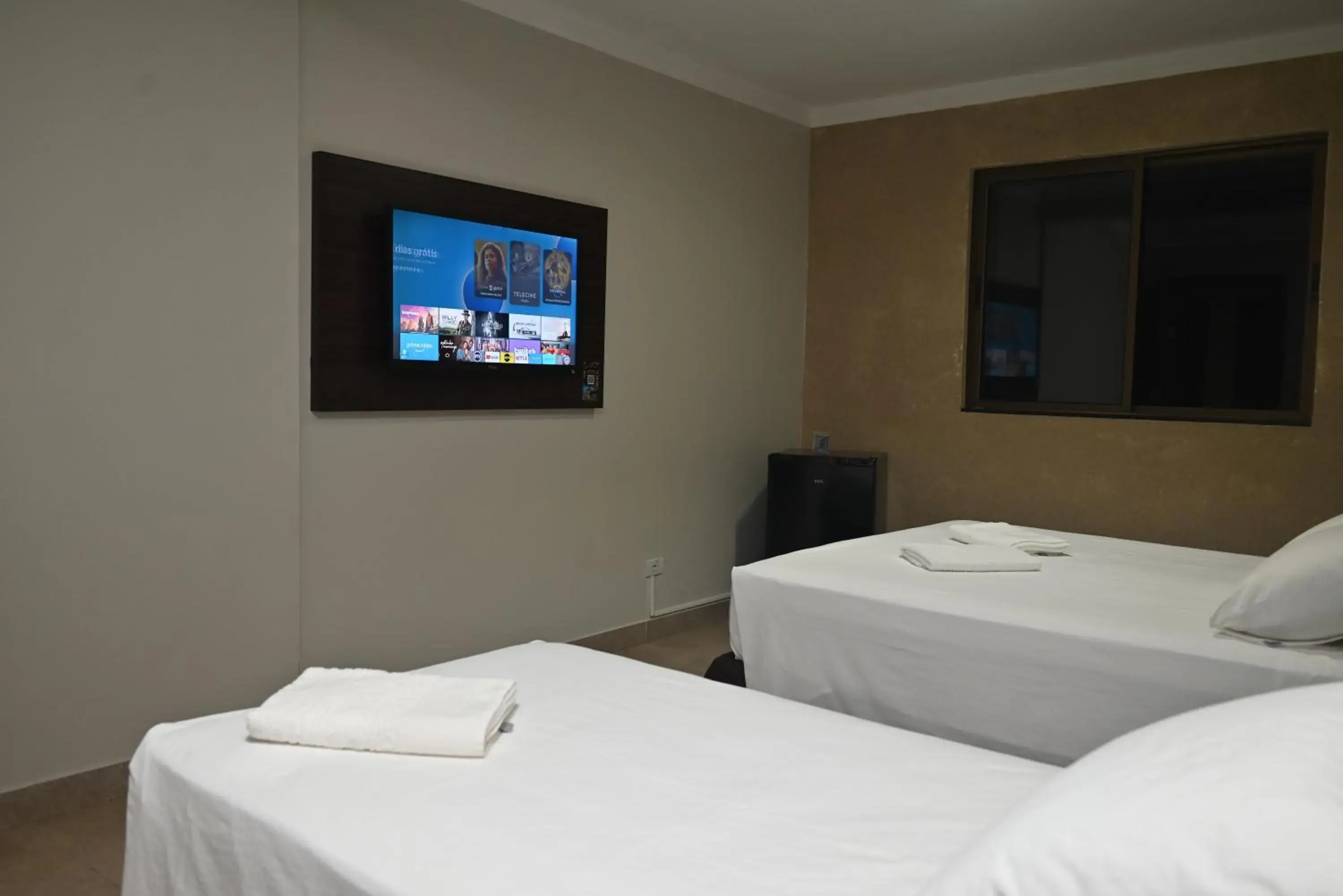 TV and multimedia, Bed in Master Gold Hotel Express TV and multimedia, Bed in Master Gold Hotel Express