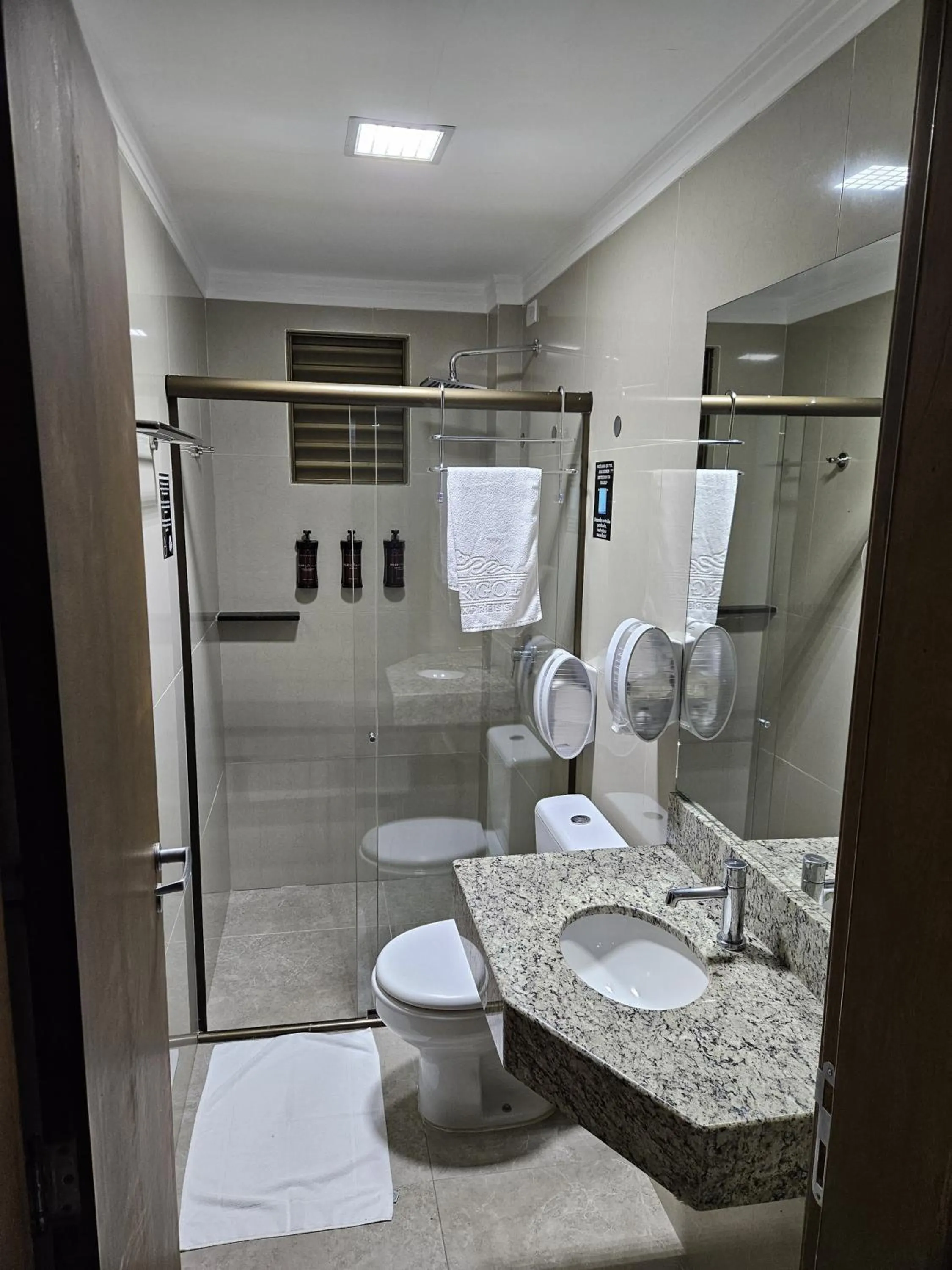 Master Gold Hotel Express