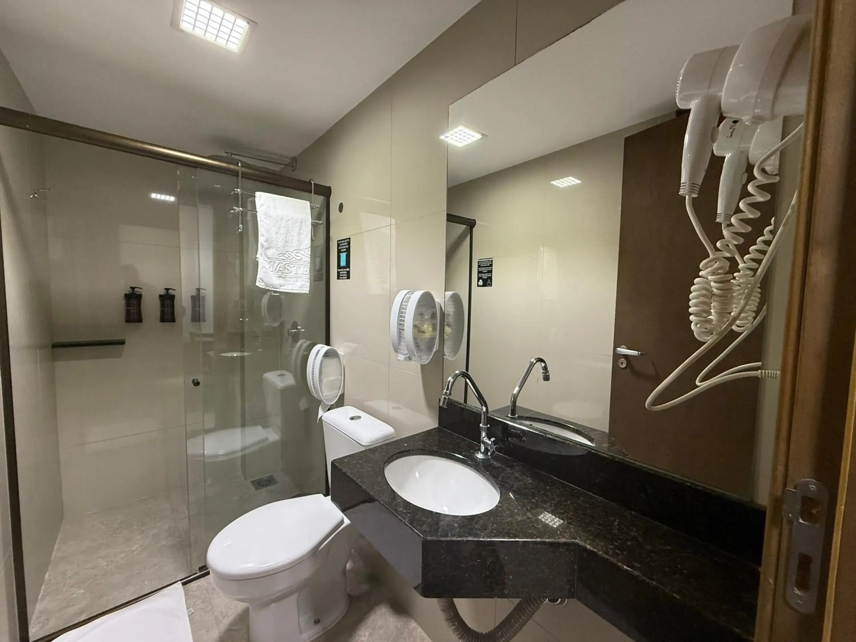 Deluxe Queen Room in Master Gold Hotel Express Deluxe Queen Room in Master Gold Hotel Express