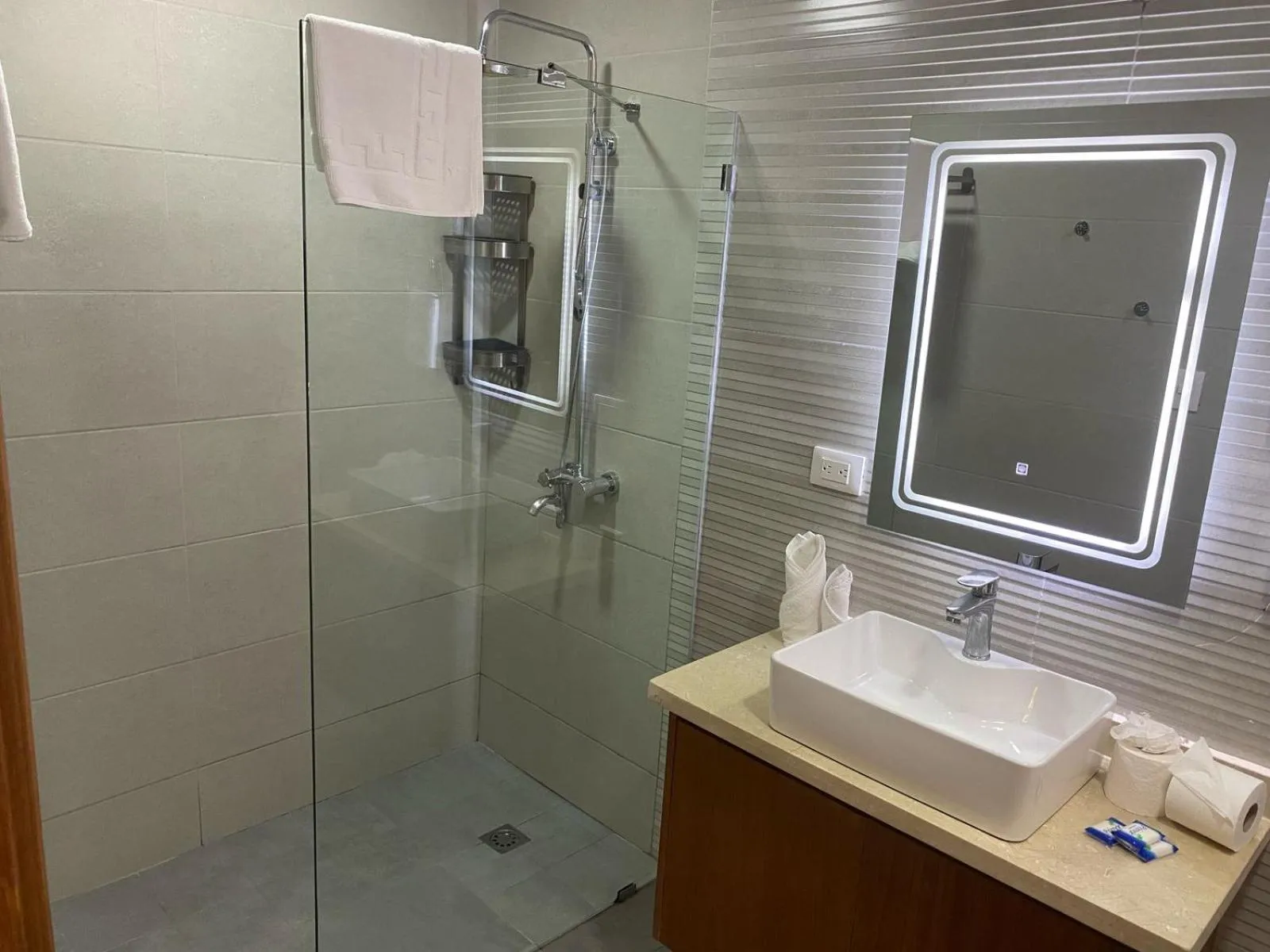 Shower in New Garden Hotel