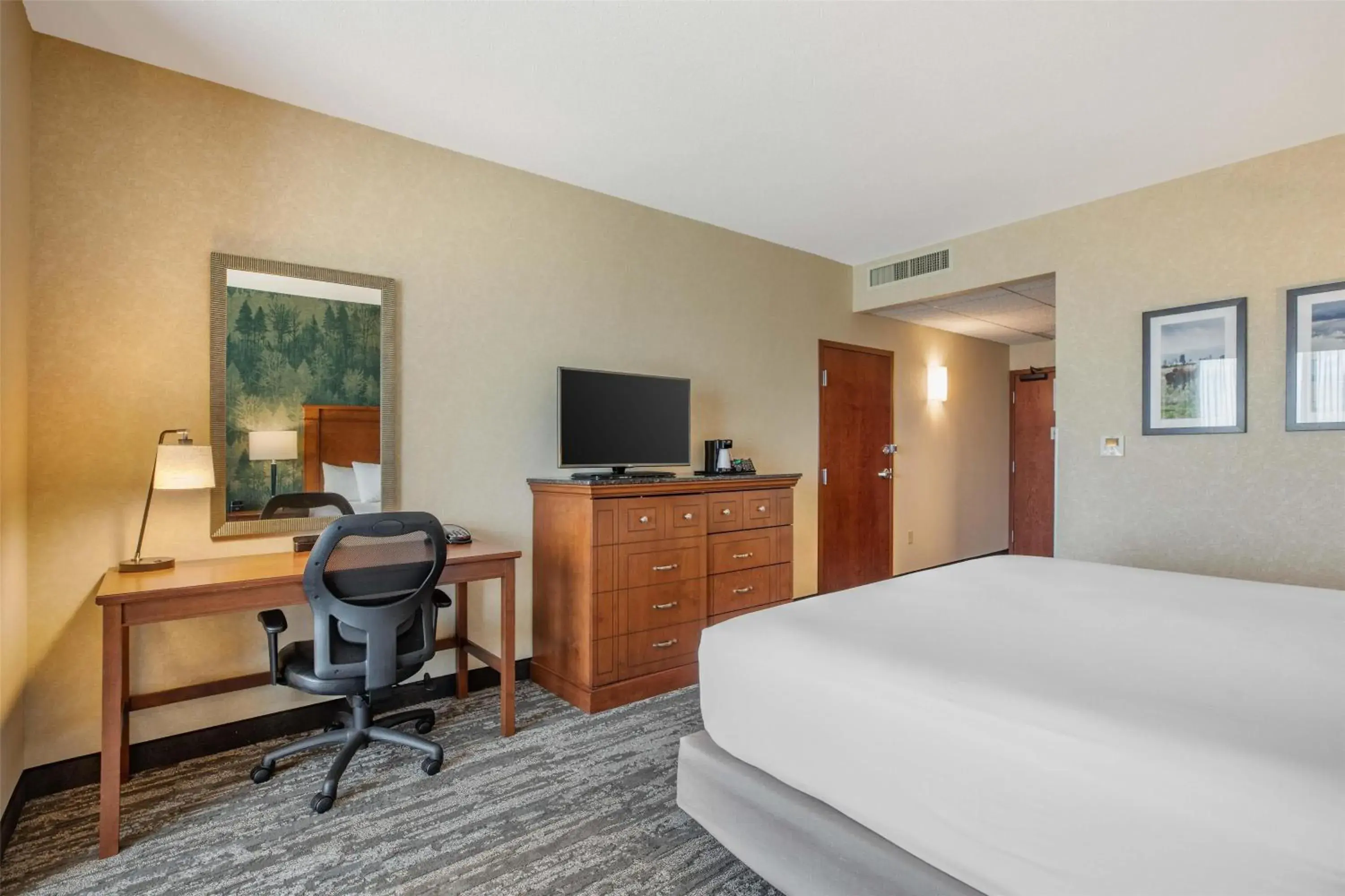 Bedroom, Bed in Drury Plaza Hotel Denver Central Park Bedroom, Bed in Drury Plaza Hotel Denver Central Park