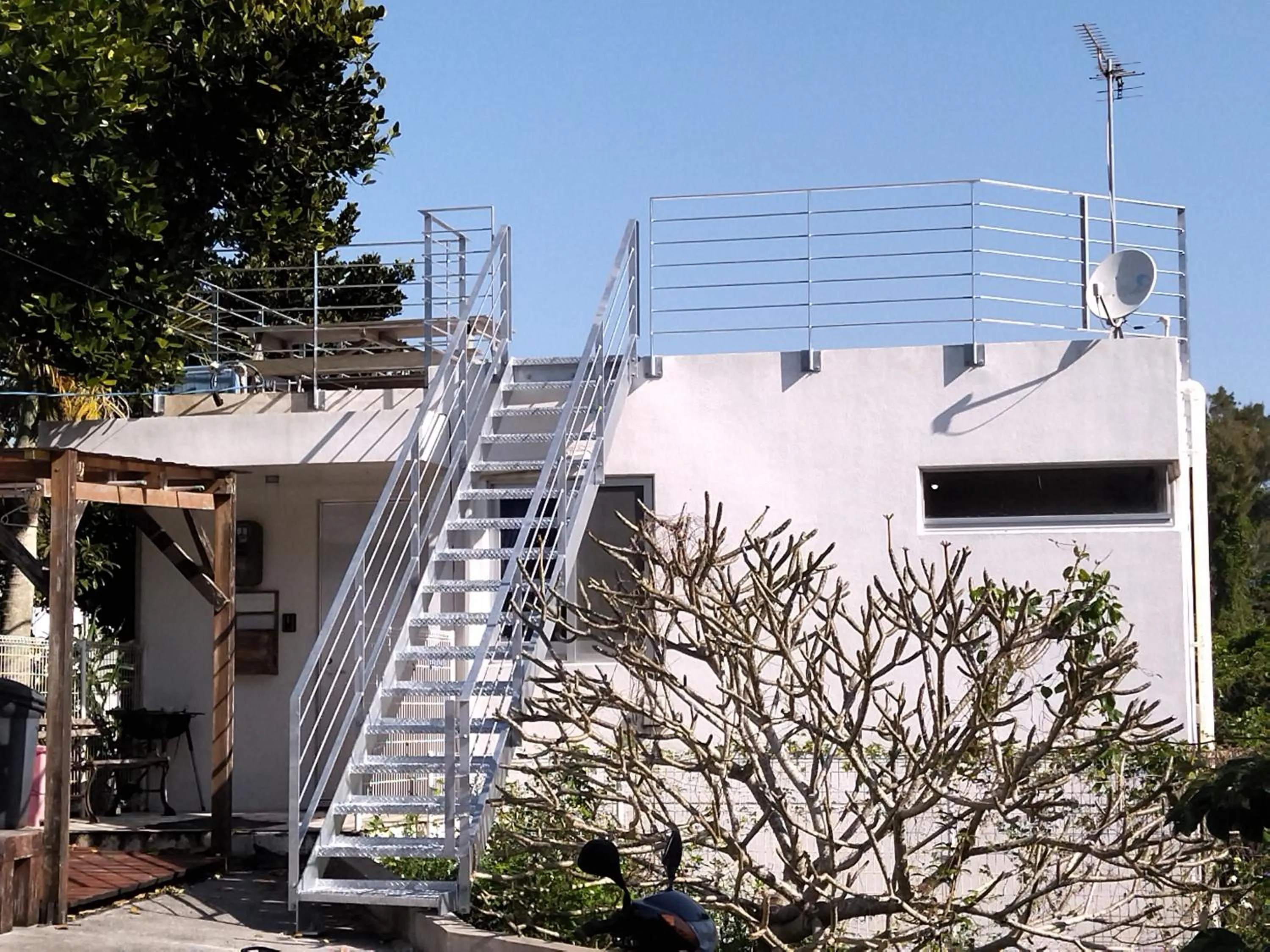 Holiday House Ryukyu-an "MUSIC HOSTEL"