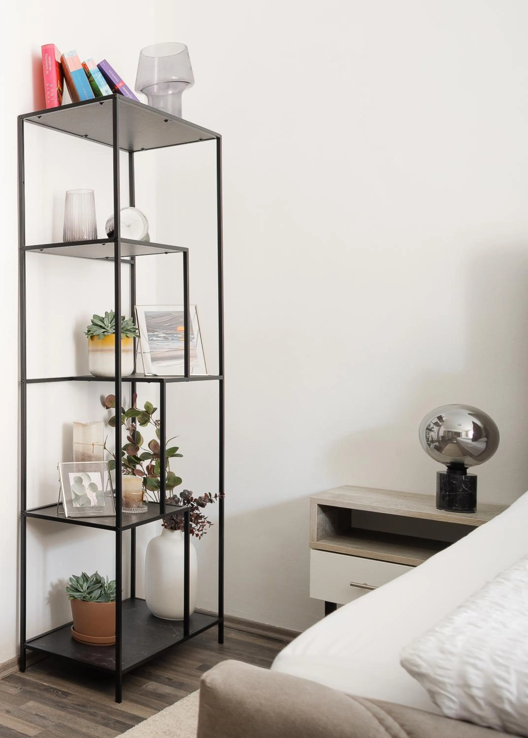 Library, Bed in NEU! Apartment mit Klimaanlage, nahe Hauptbahnhof