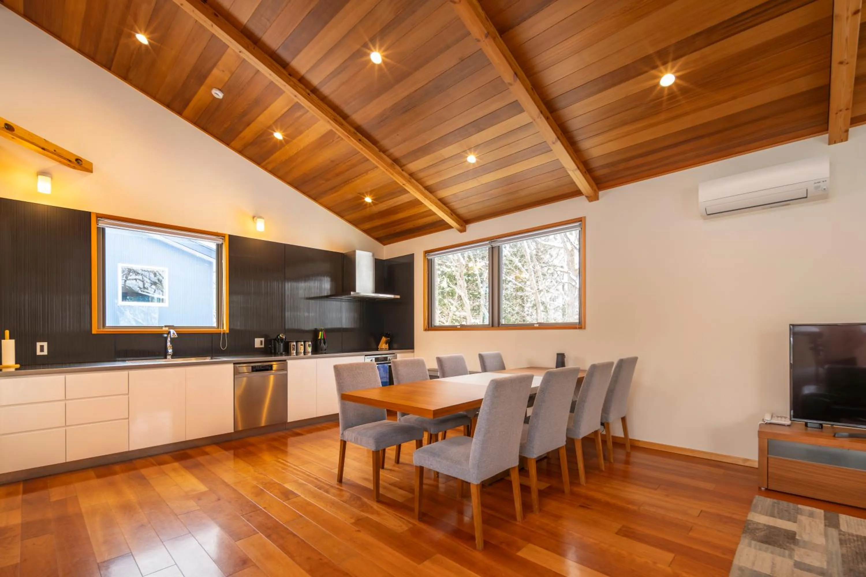 Kitchen or kitchenette in Bluebird Chalets by The Hakuba Collection
