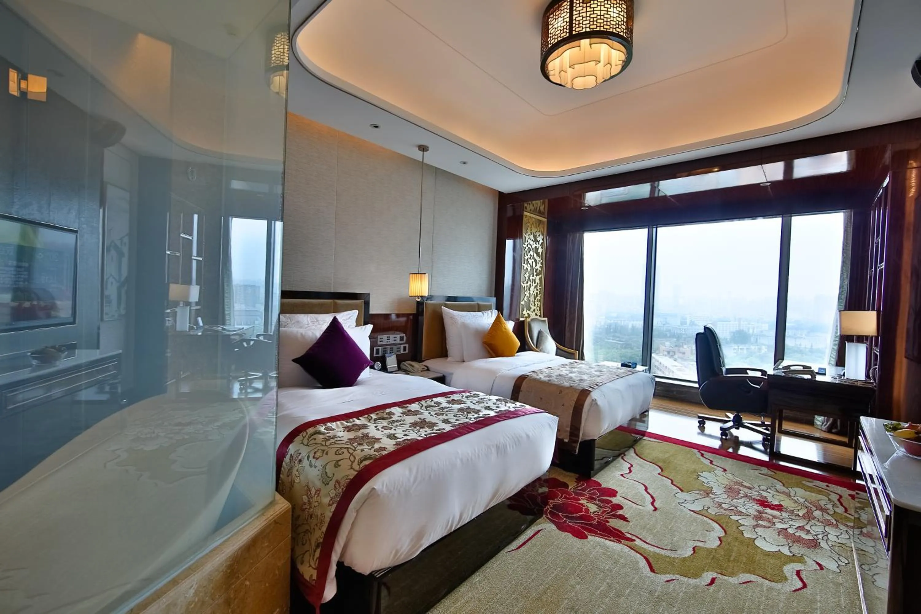Business Twin Room in Chengdu CYNN Hotel