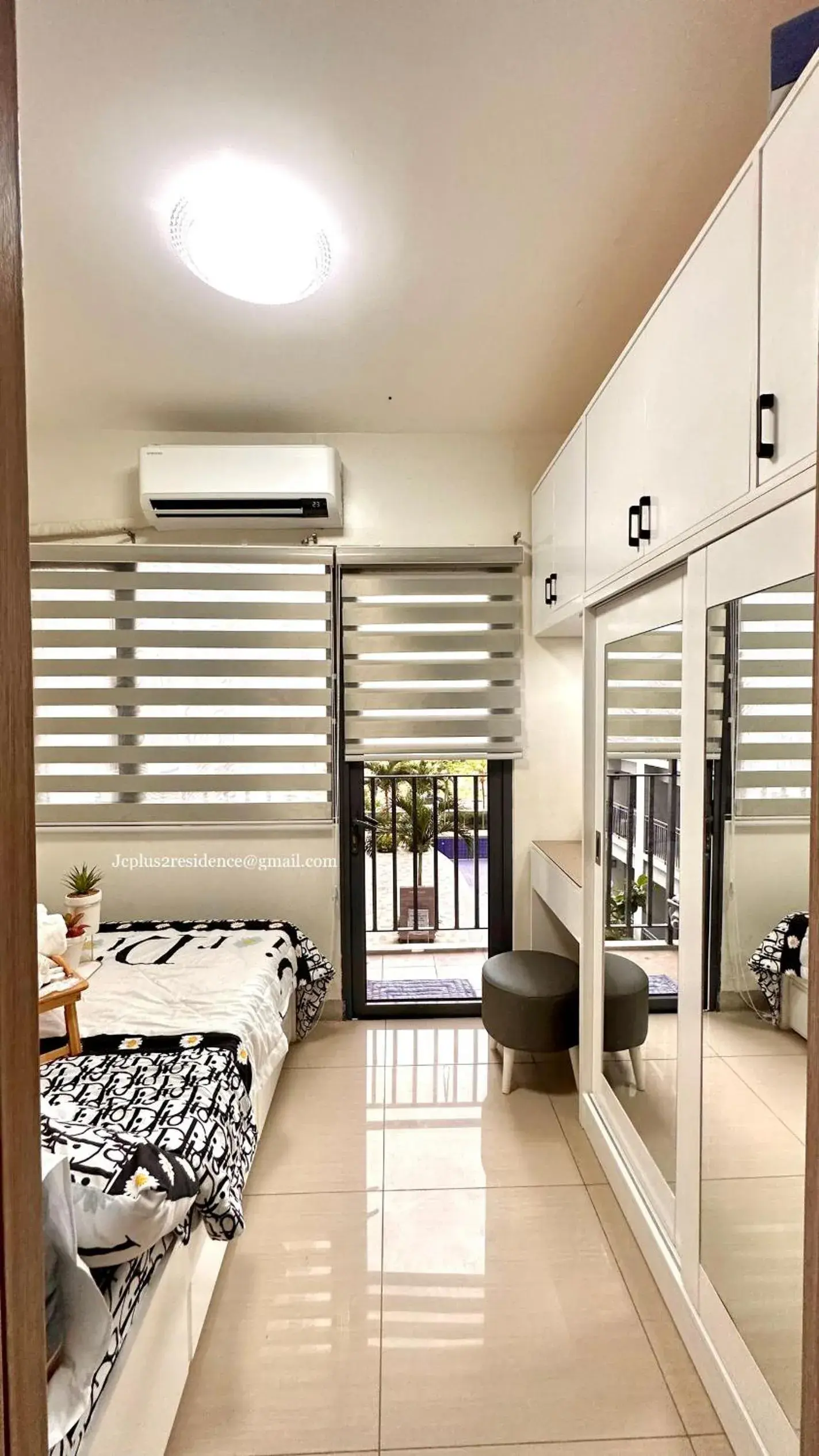 Cozy Condo near Mall of Asia Cozy Condo near Mall of Asia