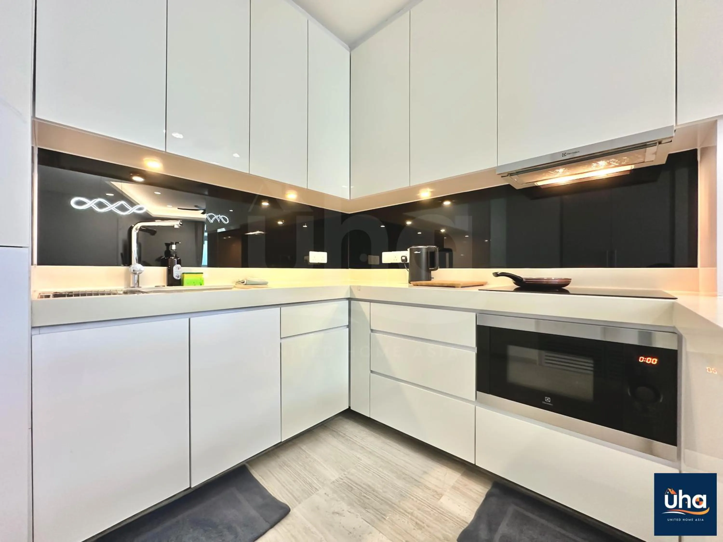 Pine Tree Suites by RR JBcity