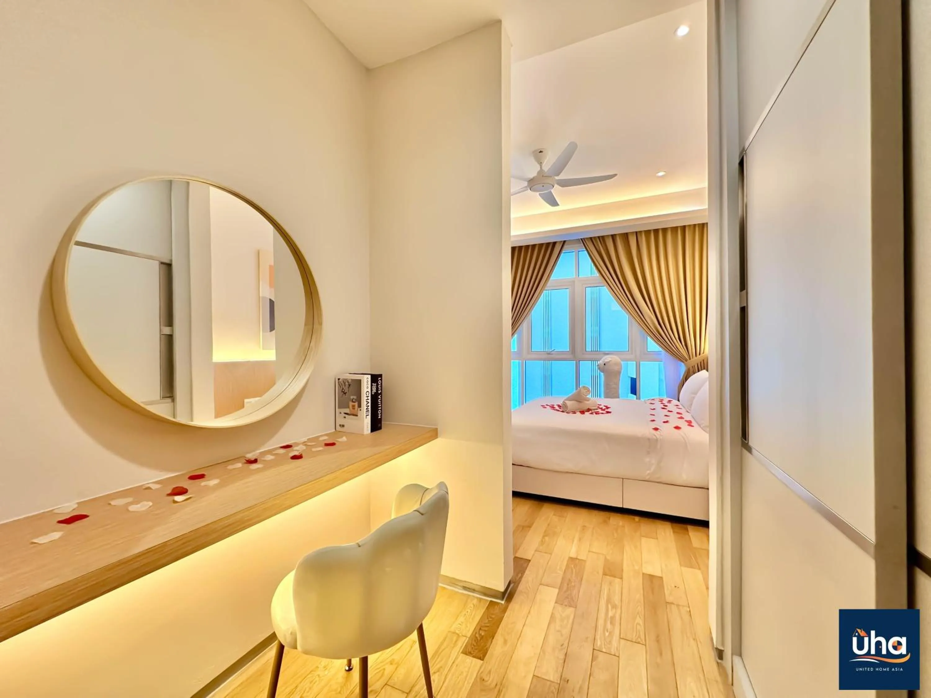 Bed in Pine Tree Suites by RR JBcity