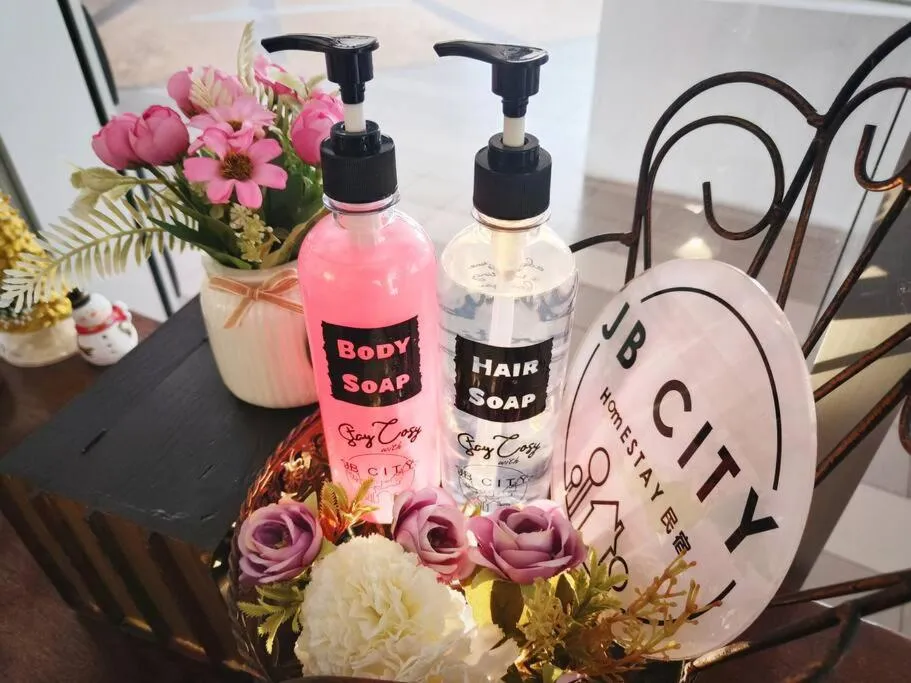 Bathroom in Pine Tree Suites by RR JBcity