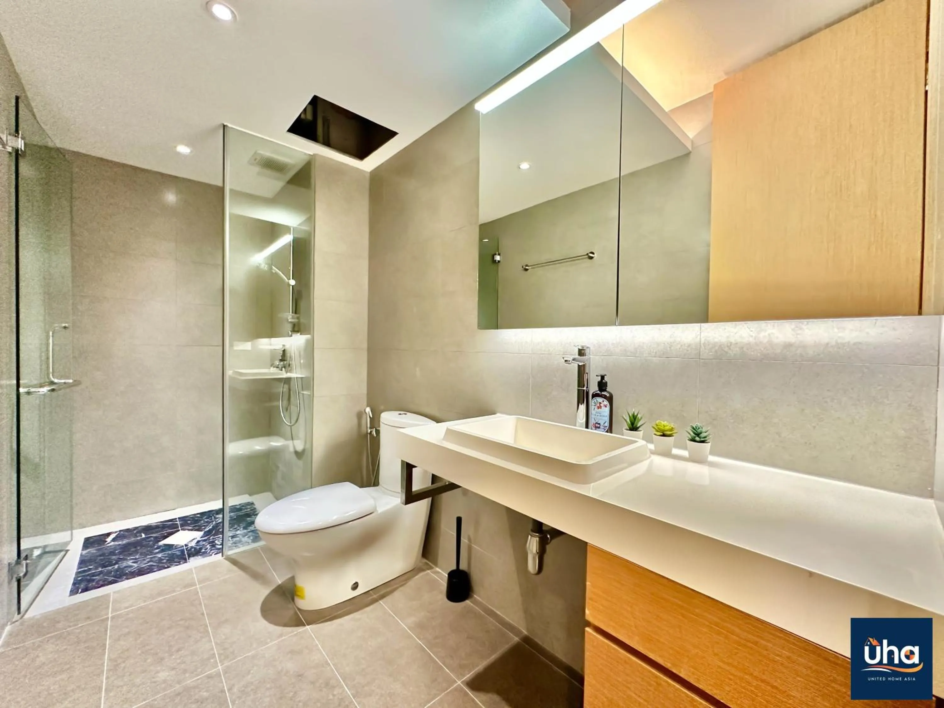 Pine Tree Suites by RR JBcity