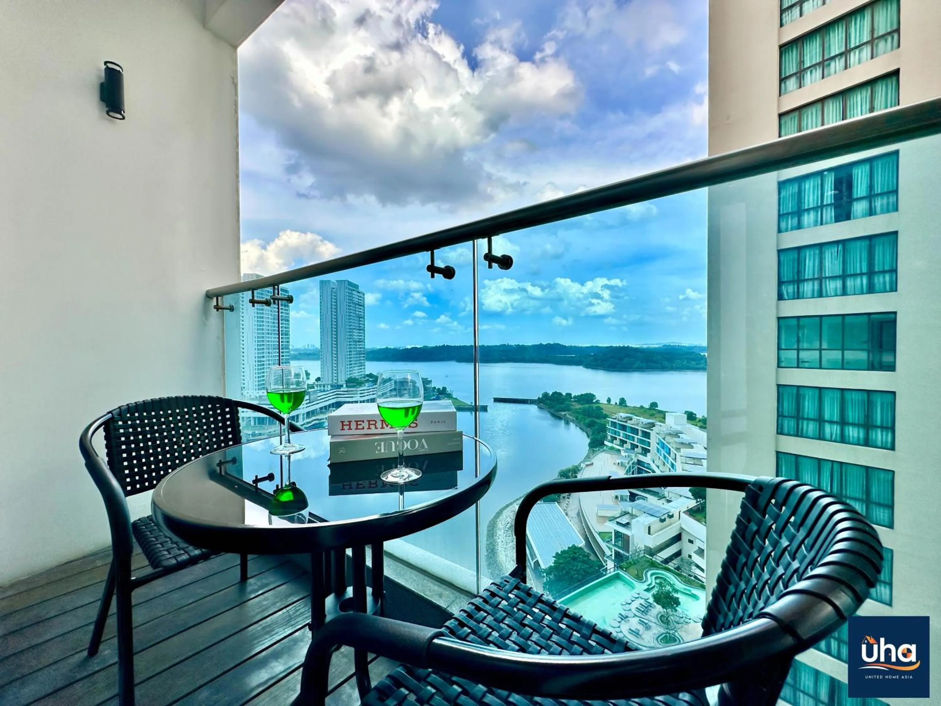 Pine Tree Suites by RR JBcity