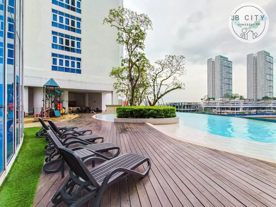 Pool view in Pine Tree Suites by RR JBcity