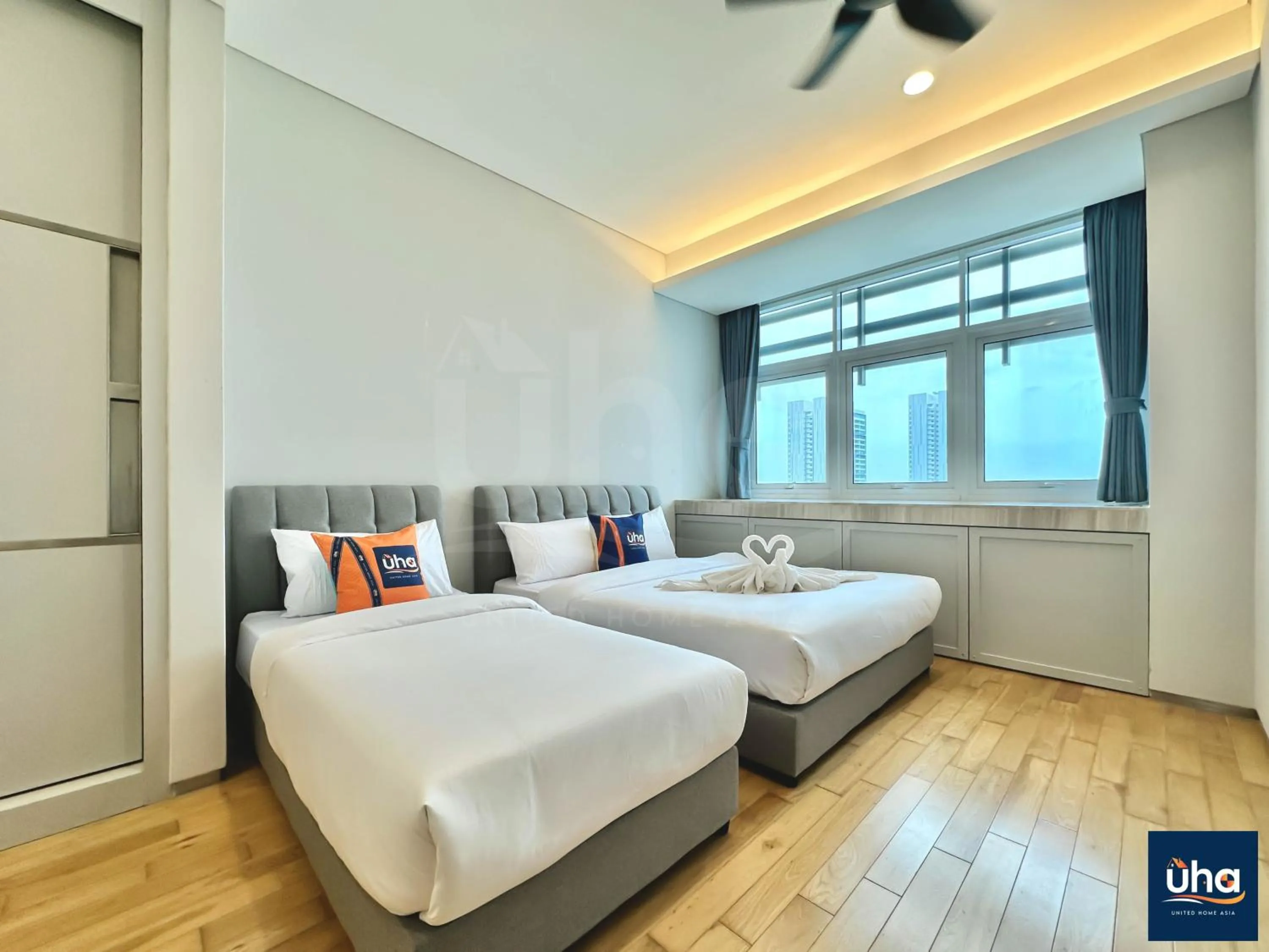 Bed in Pine Tree Suites by RR JBcity