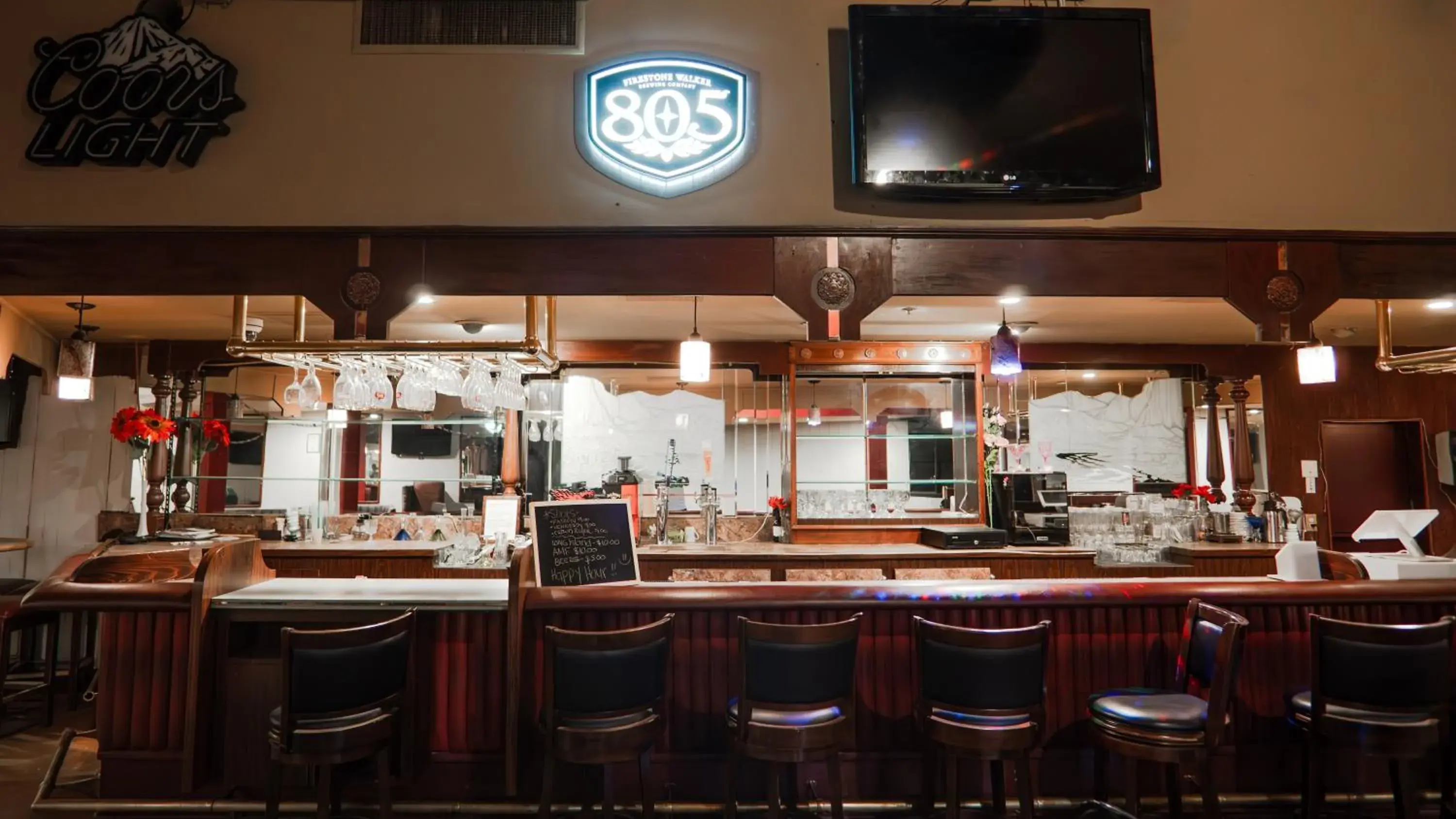 Lounge or bar in G T Hotels Inn & Suites Extended Stay Lounge or bar in G T Hotels Inn & Suites Extended Stay