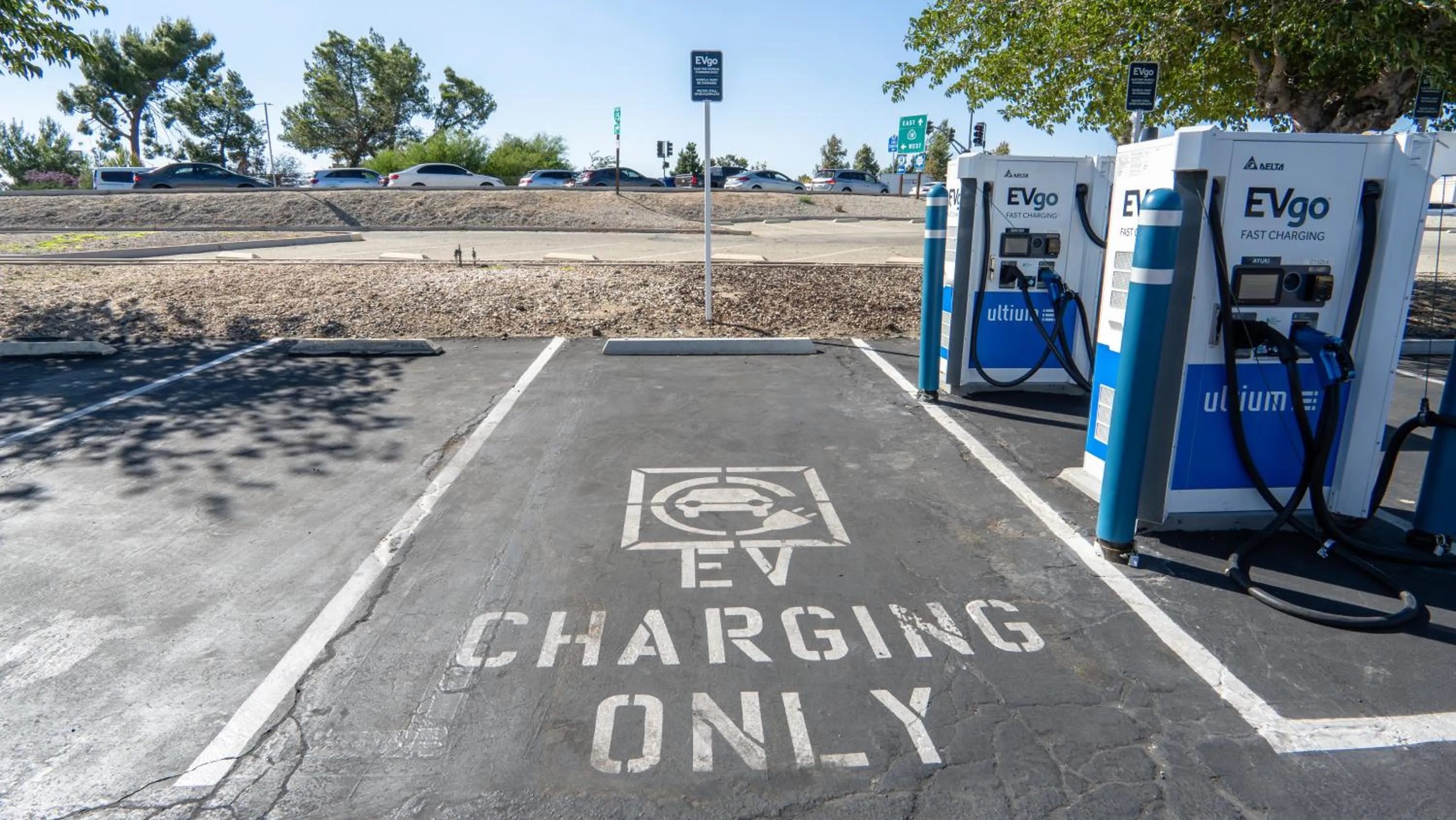 Parking in Motel 6 Victorville, CA - Civic Center - Route 66