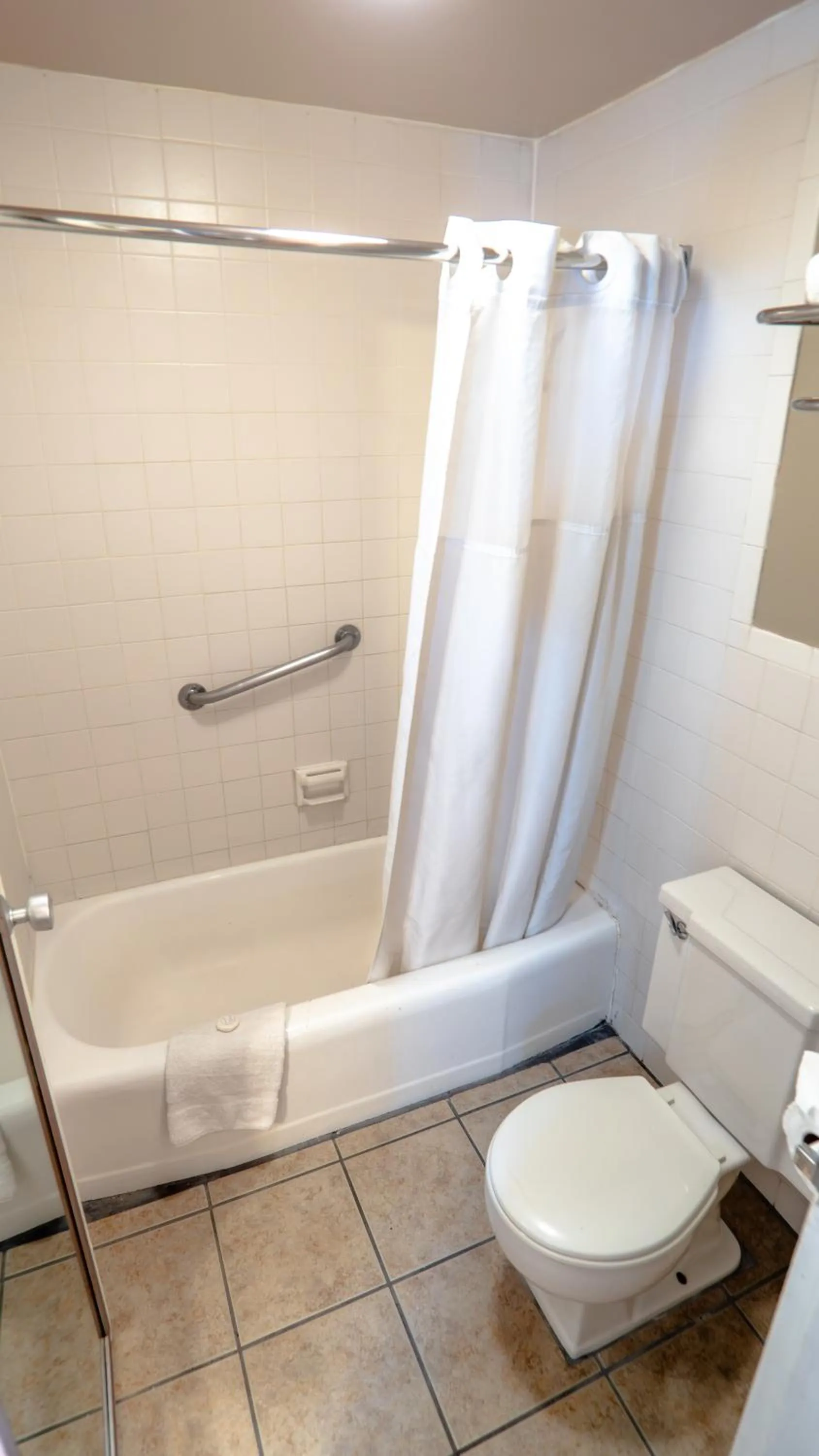 Shower in Motel 6 Victorville, CA - Civic Center - Route 66