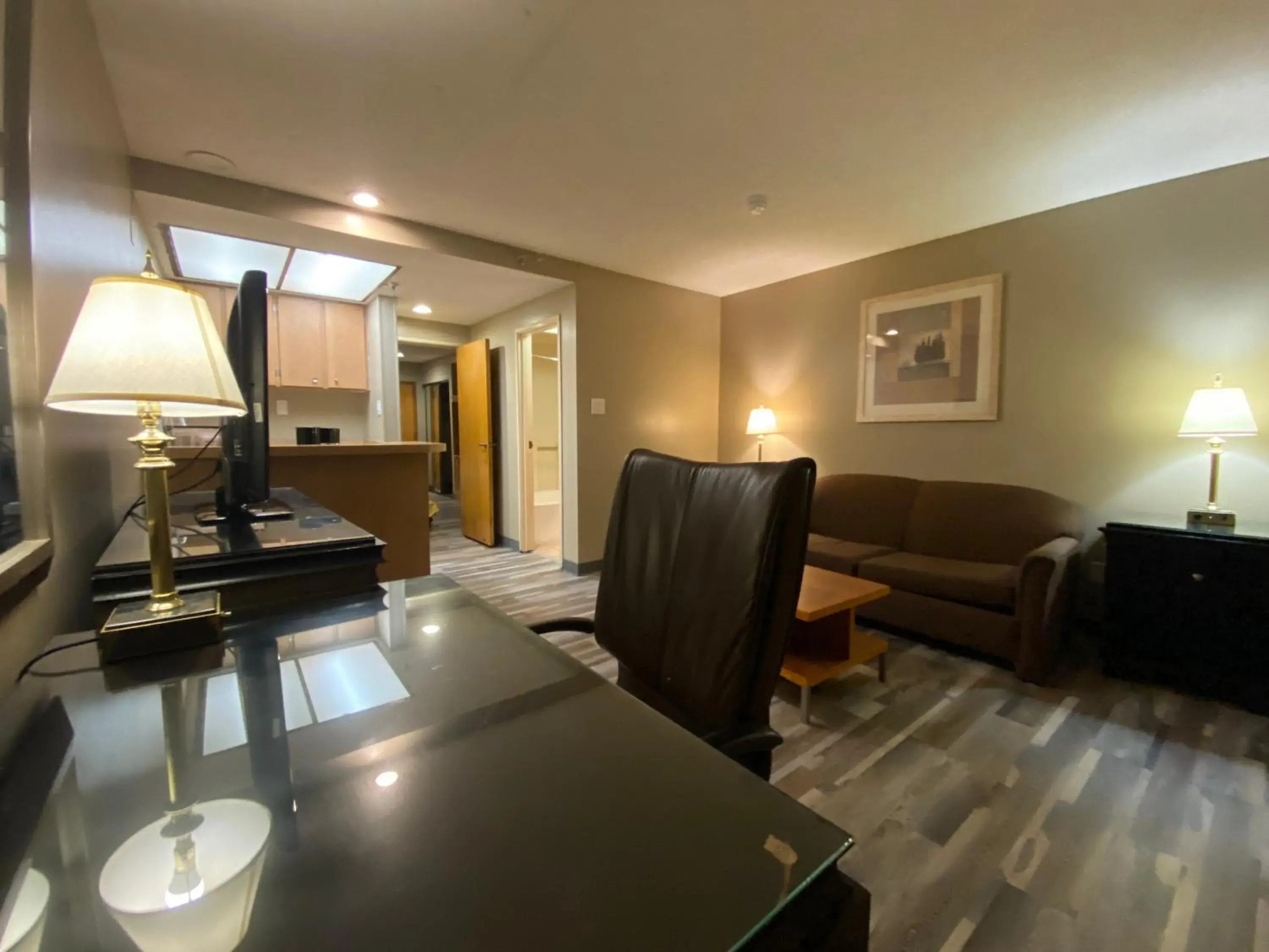 Living room in G T Hotels Inn & Suites Extended Stay Living room in G T Hotels Inn & Suites Extended Stay